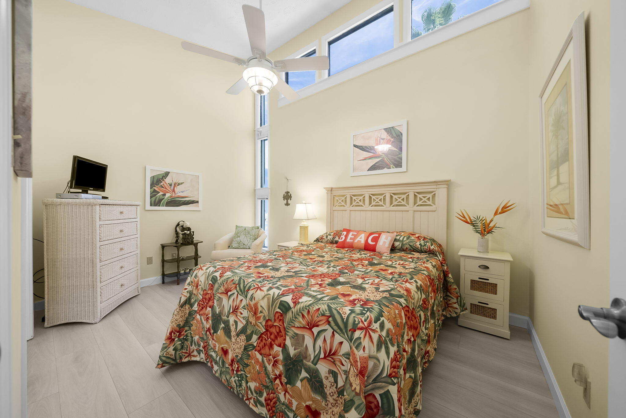 SUNNYSIDE BEACH & TENNIS CONDO - Residential