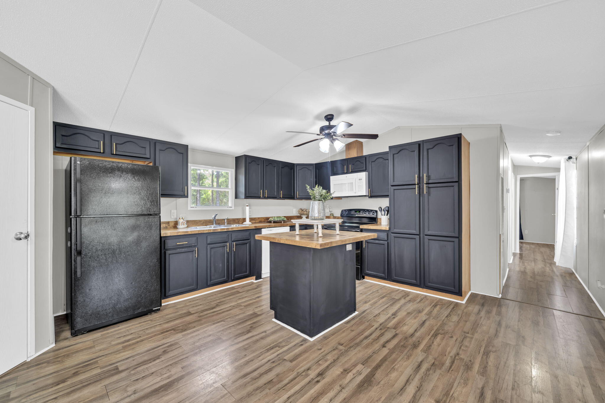 NO RECORDED SUBDIVISION - Residential