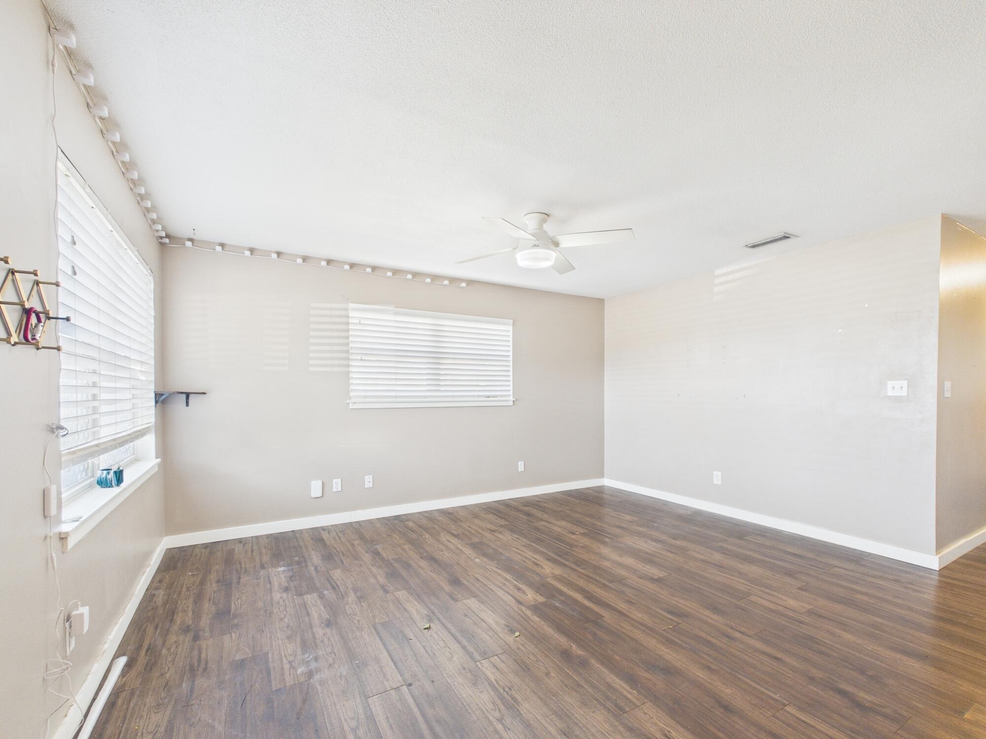 OAKLAND HEIGHTS - Residential