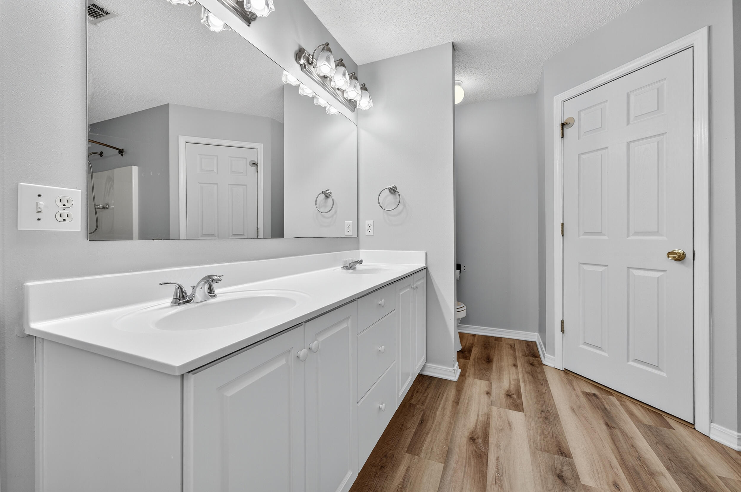 NORTHVIEW ESTATES 7TH ADDN - Residential