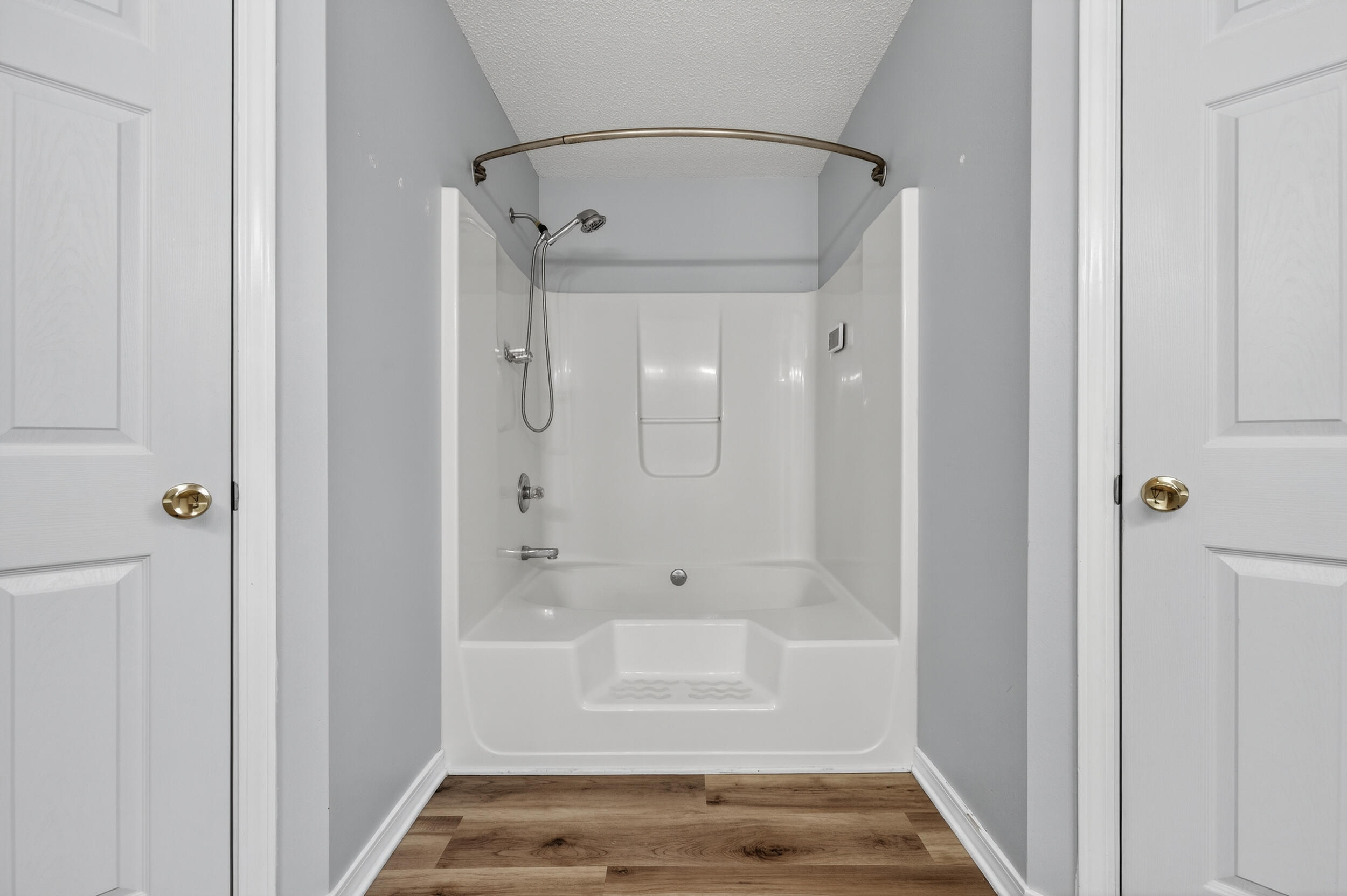 NORTHVIEW ESTATES 7TH ADDN - Residential