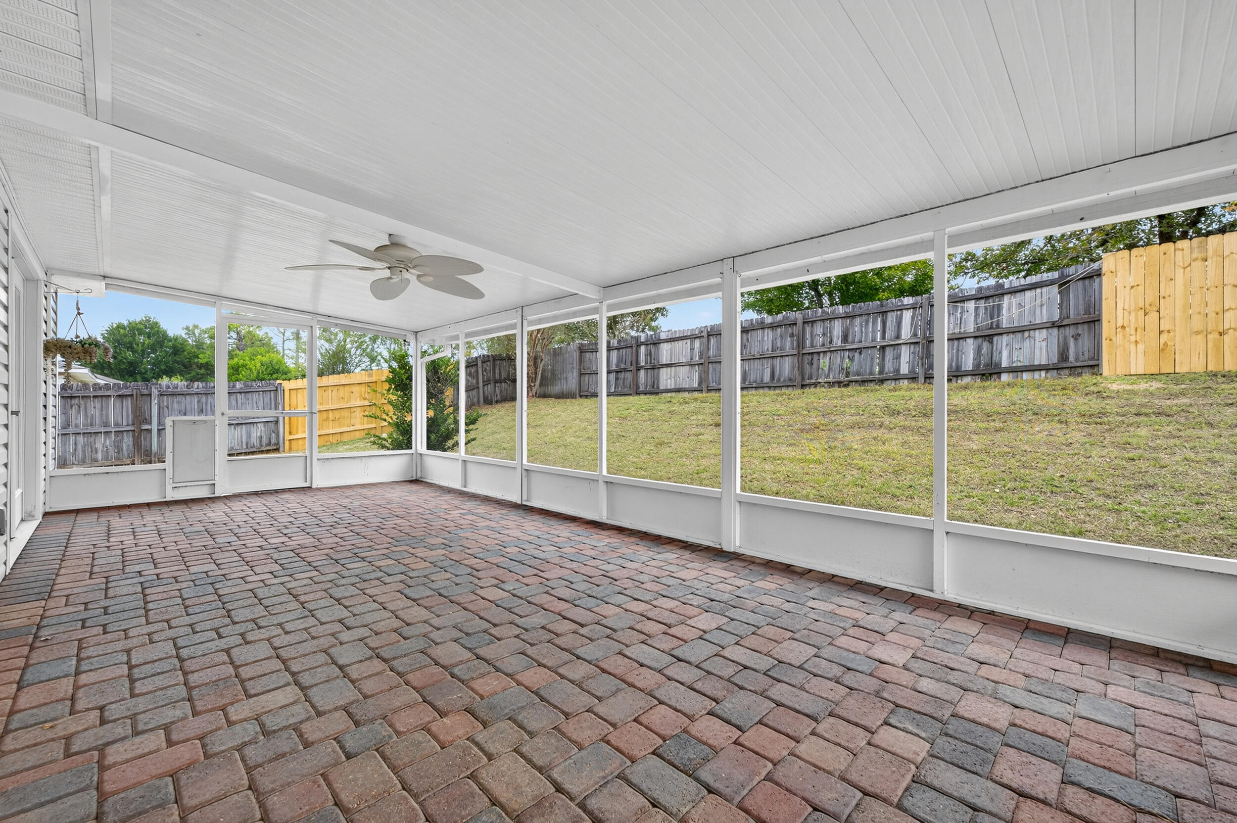 NORTHVIEW ESTATES 7TH ADDN - Residential