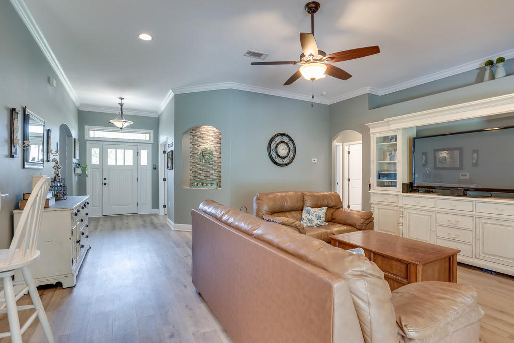 HOLLEY BY THE SEA - Residential