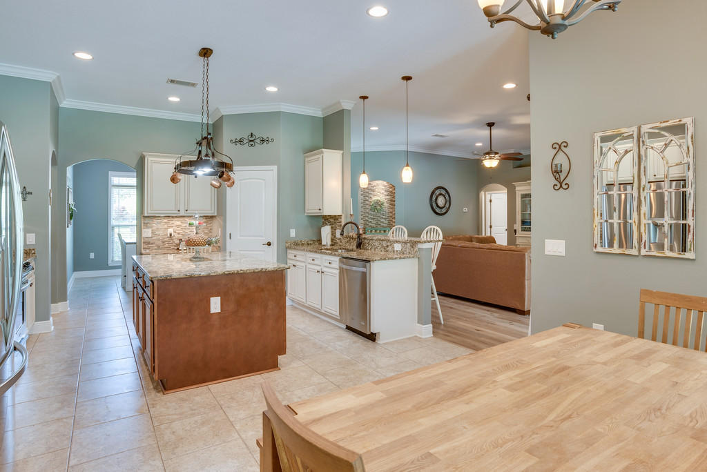 HOLLEY BY THE SEA - Residential