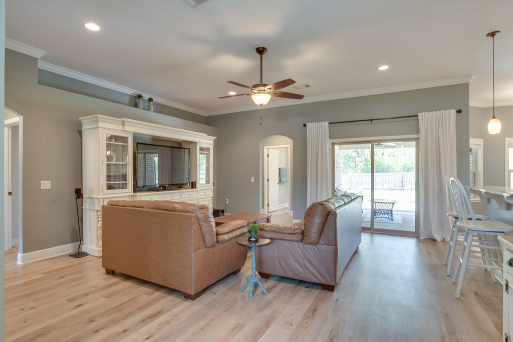 HOLLEY BY THE SEA - Residential