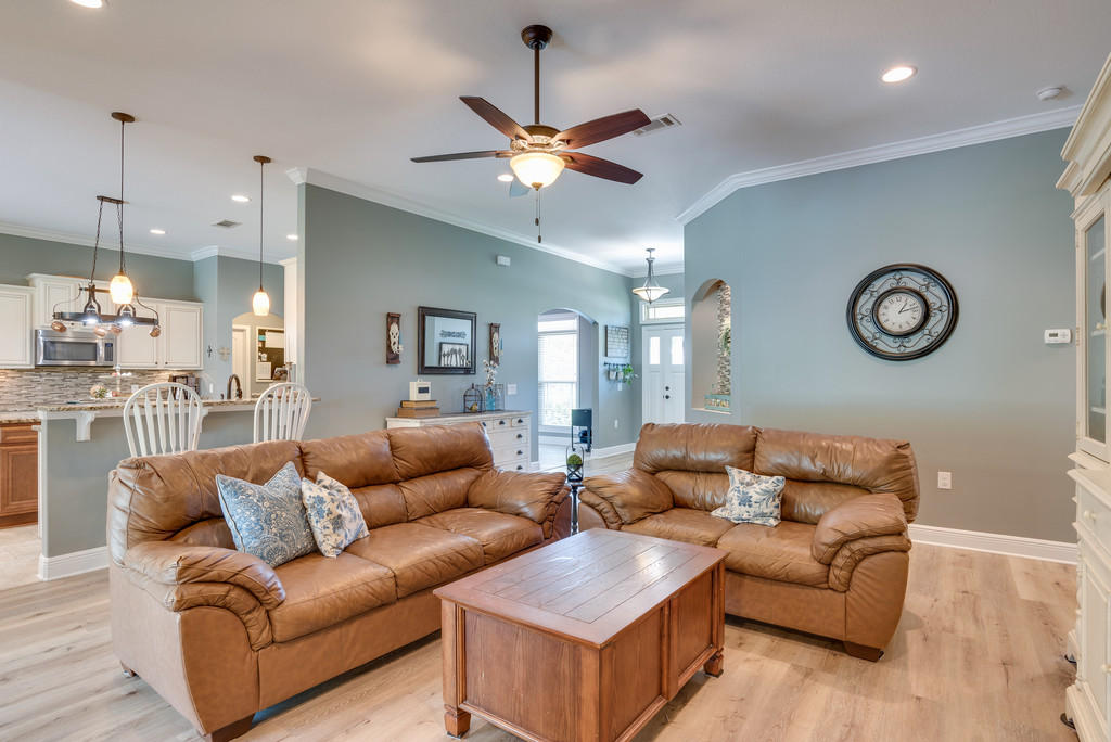 HOLLEY BY THE SEA - Residential