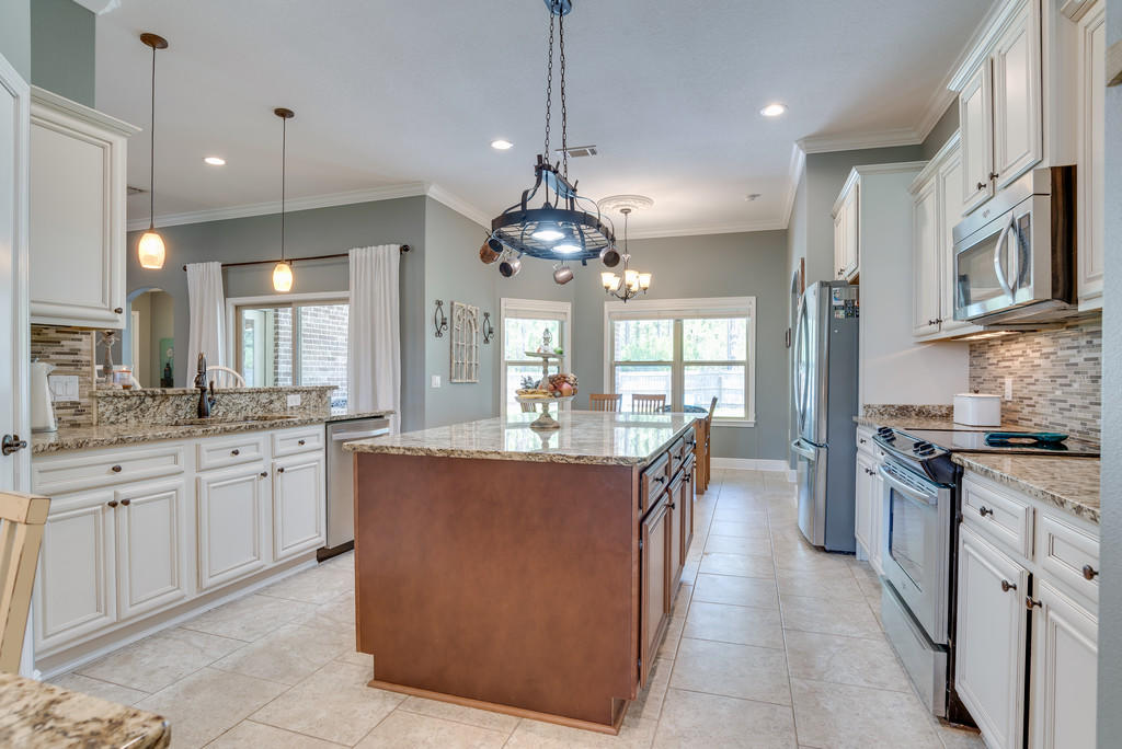 HOLLEY BY THE SEA - Residential