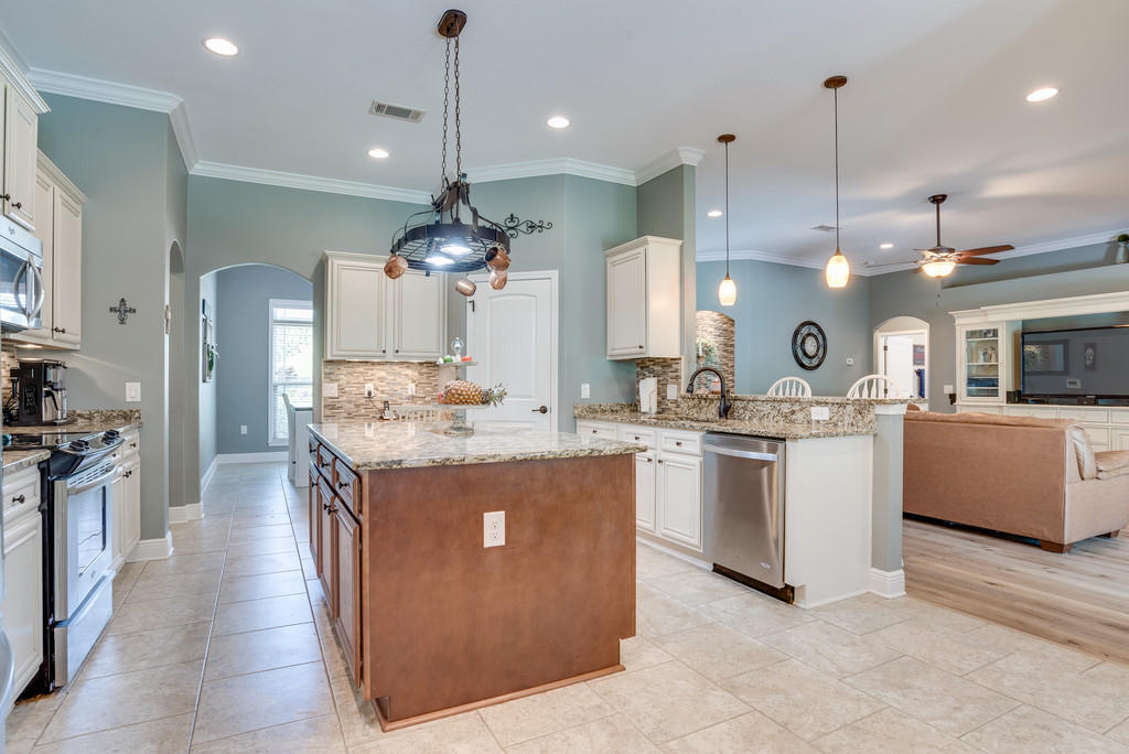 HOLLEY BY THE SEA - Residential