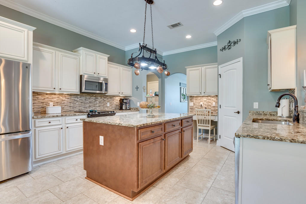 HOLLEY BY THE SEA - Residential