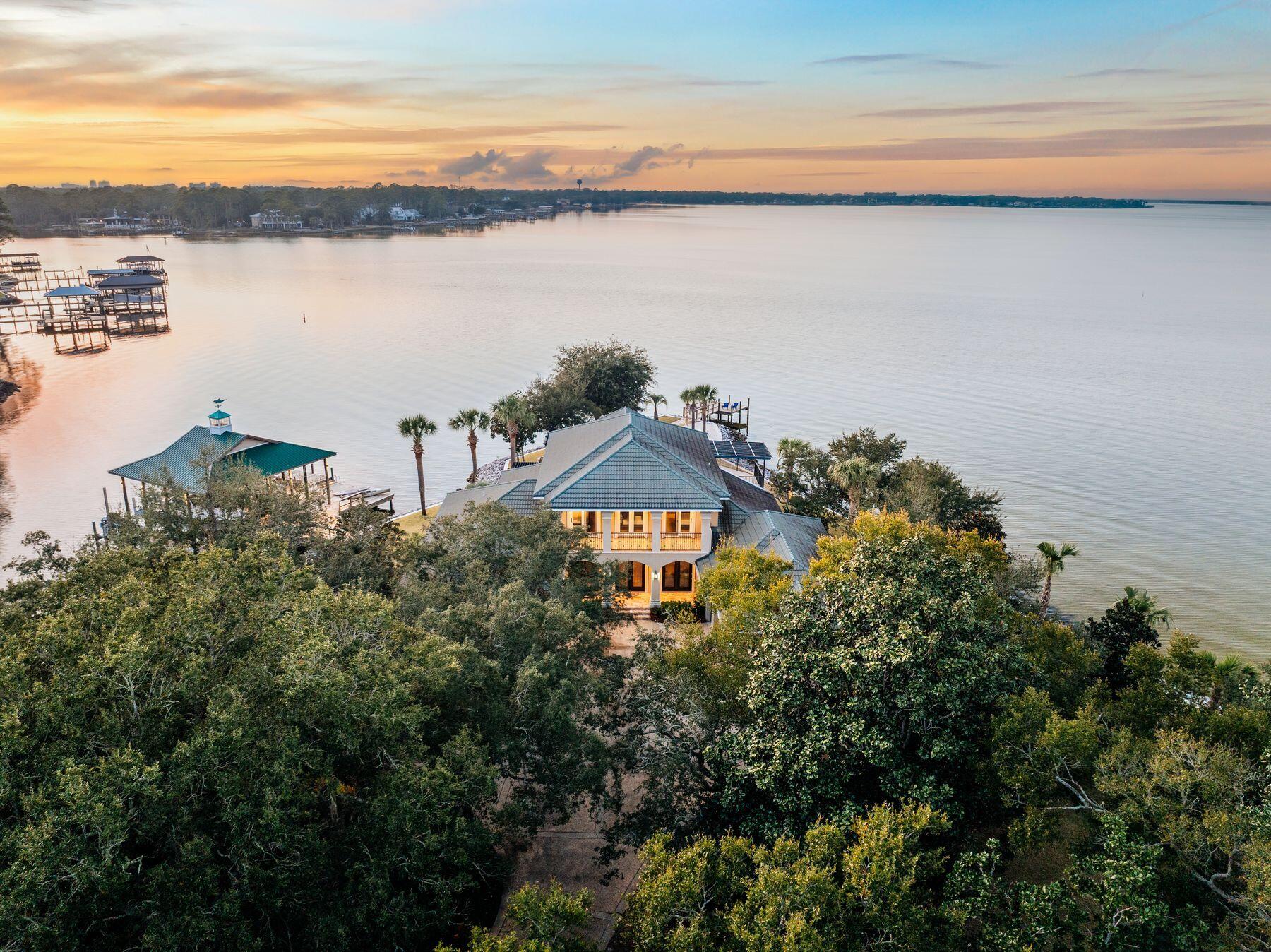 SANTA ROSA BEACH ESTATES - Residential