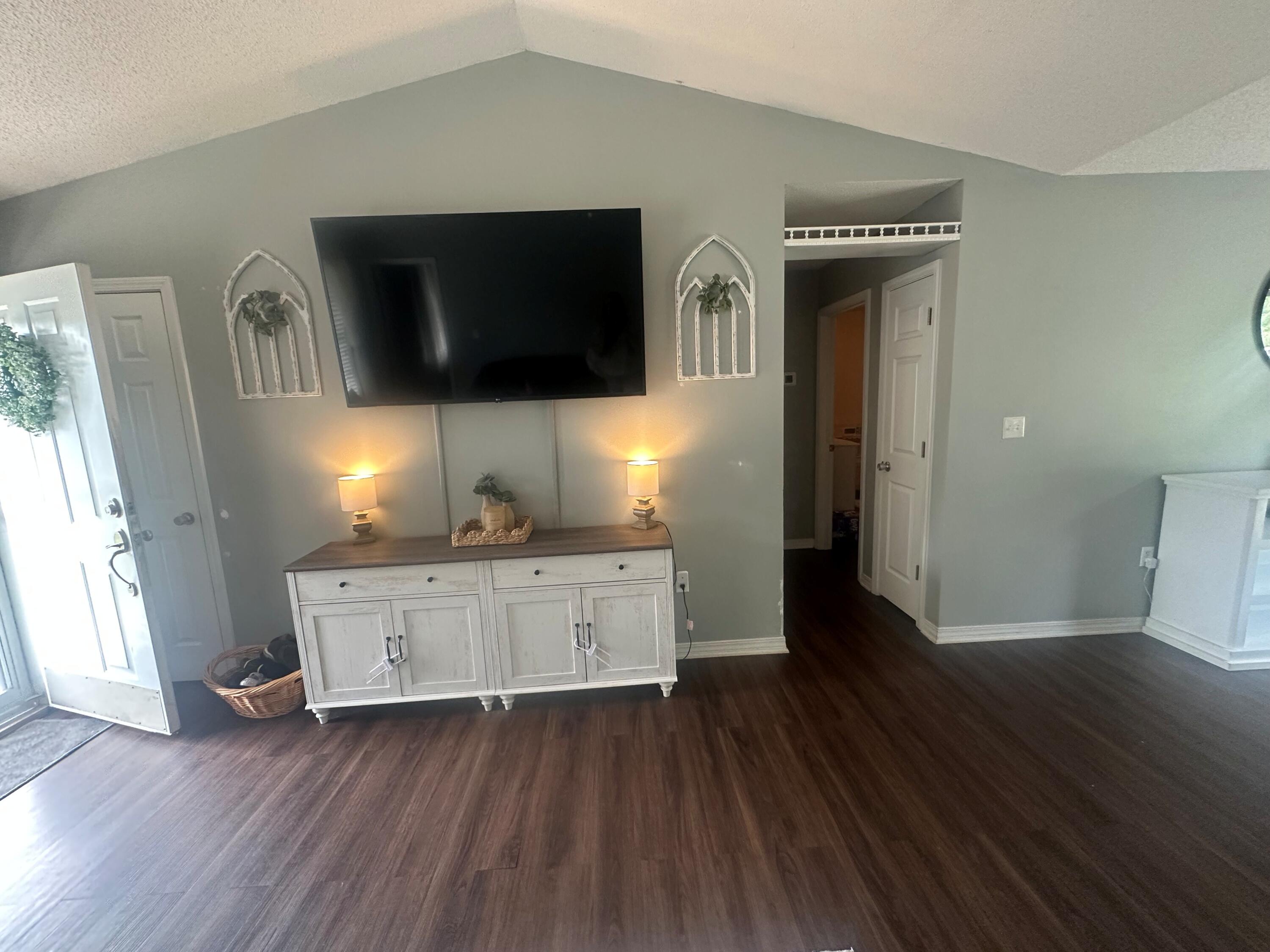 AUBURN ACRES - Residential