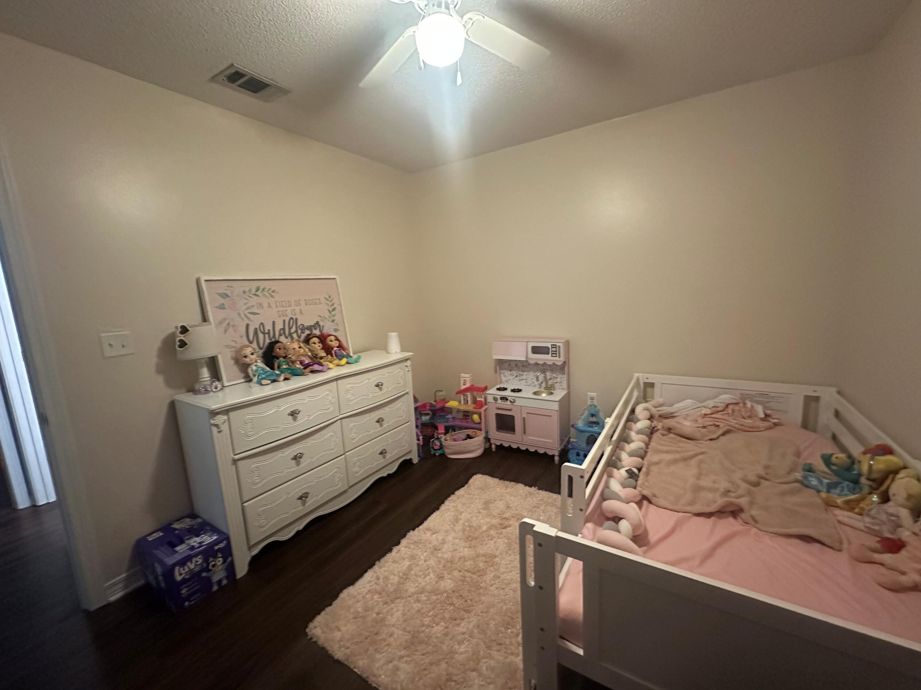 AUBURN ACRES - Residential