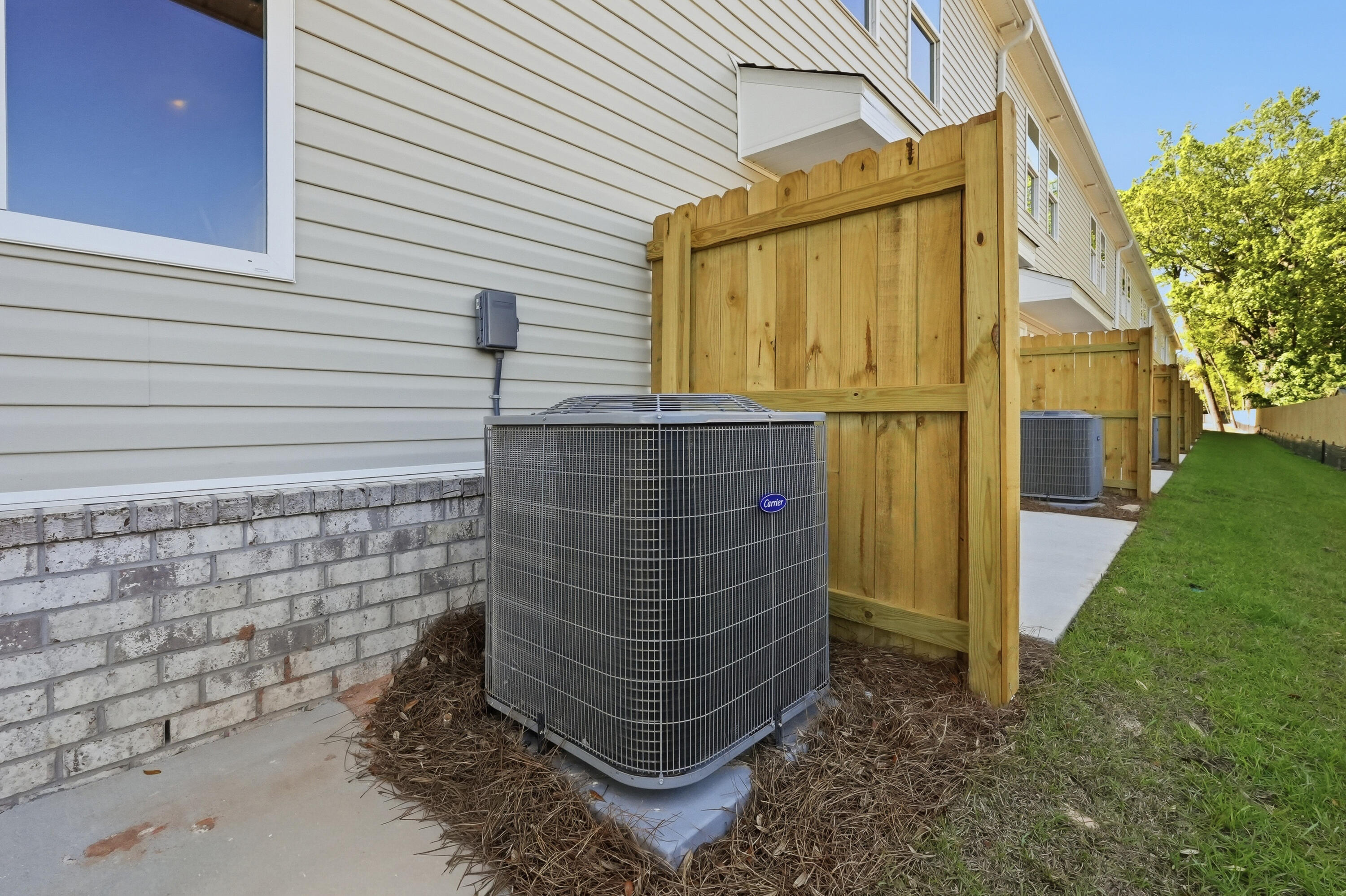 Vicki Leigh T/H - Residential