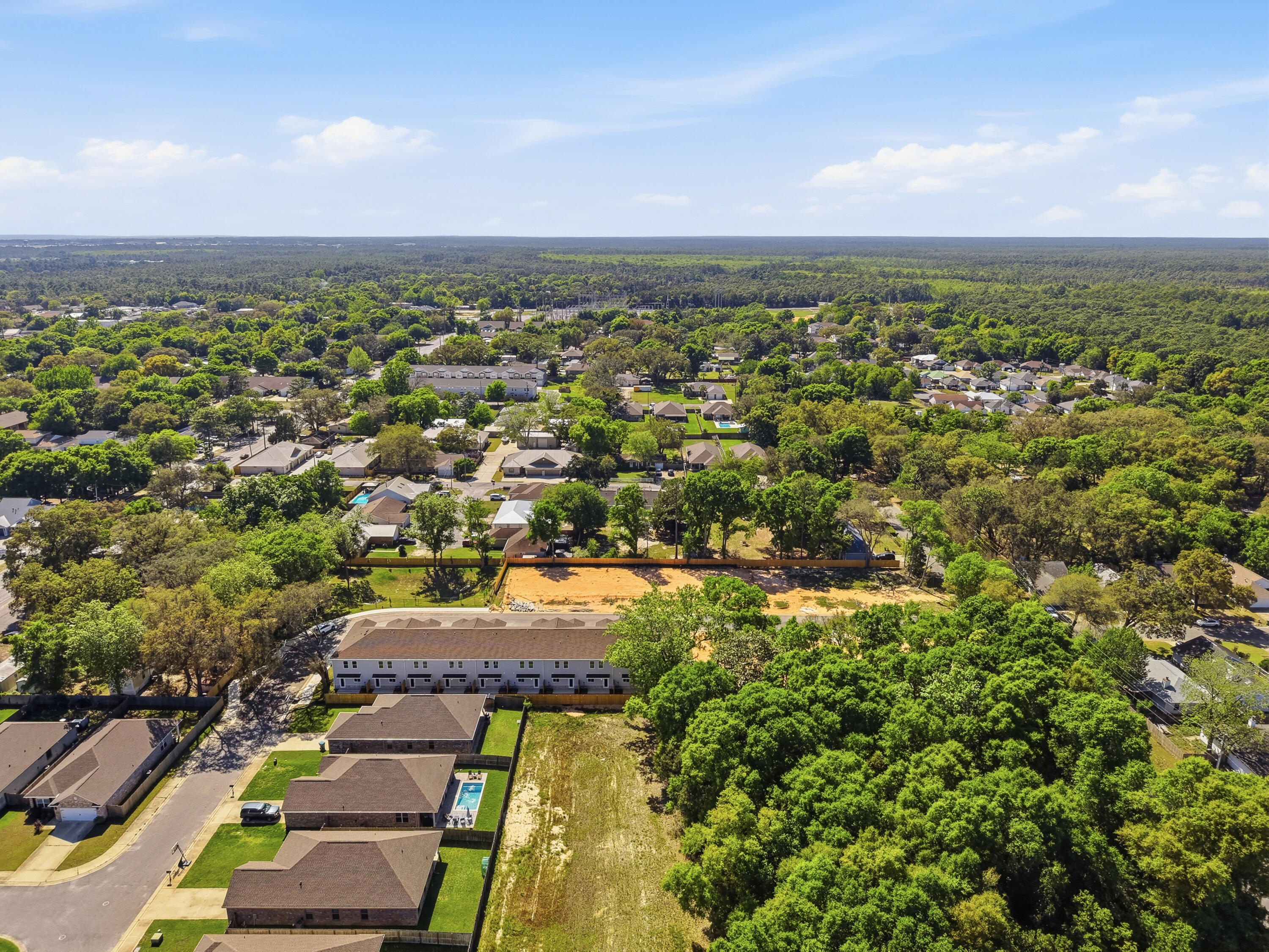 Vicki Leigh T/H - Residential