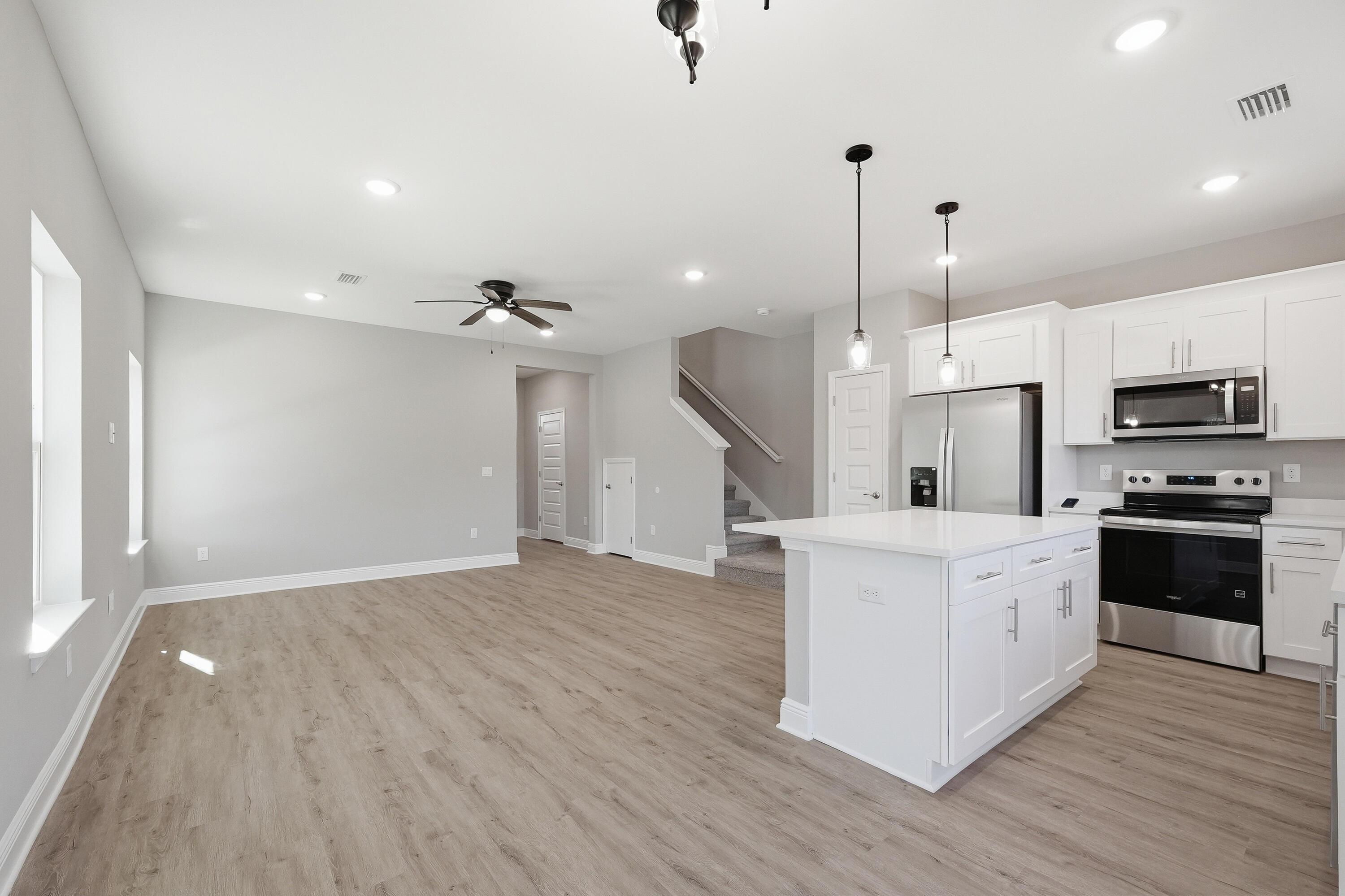 Vicki Leigh T/H - Residential