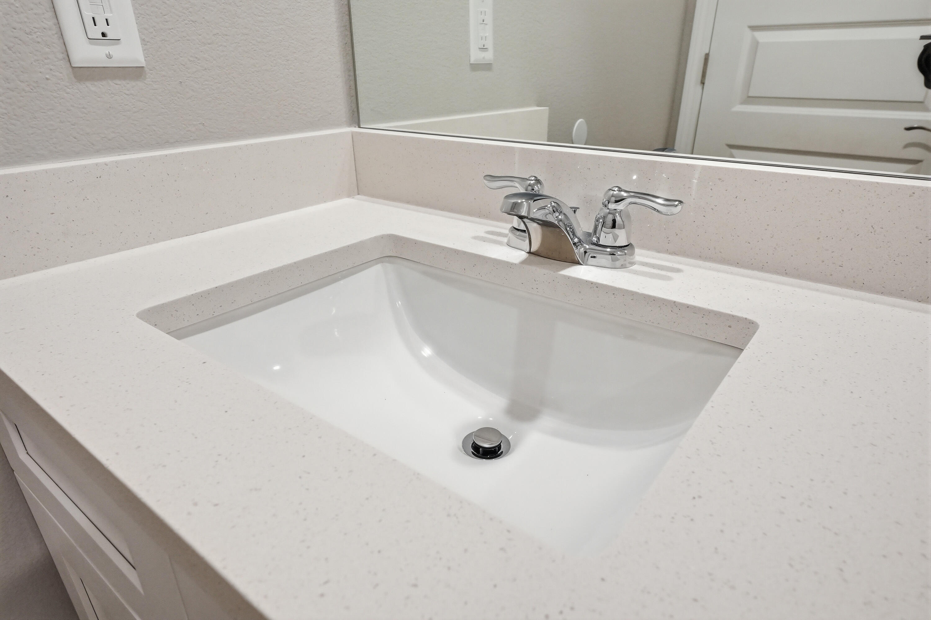 Vicki Leigh T/H - Residential