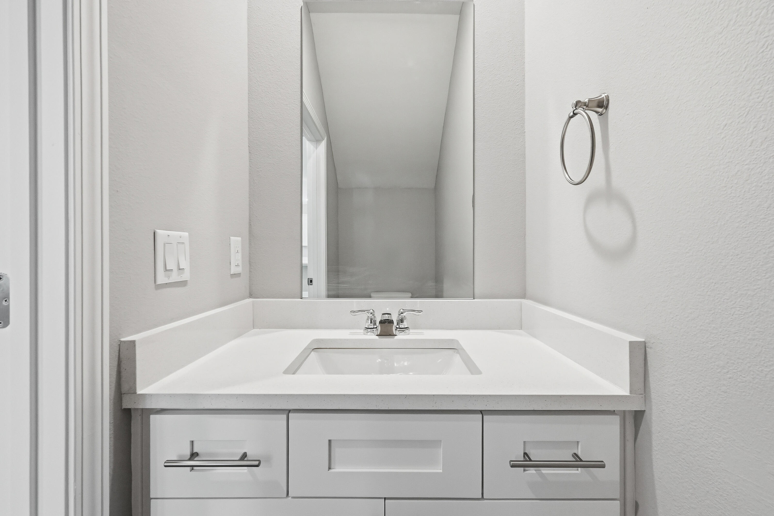 Vicki Leigh T/H - Residential