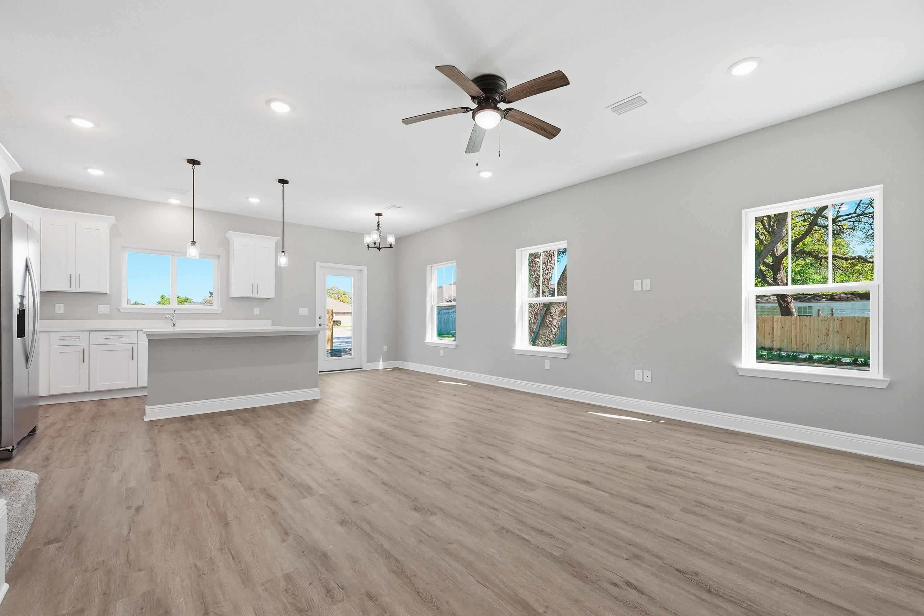 Vicki Leigh T/H - Residential