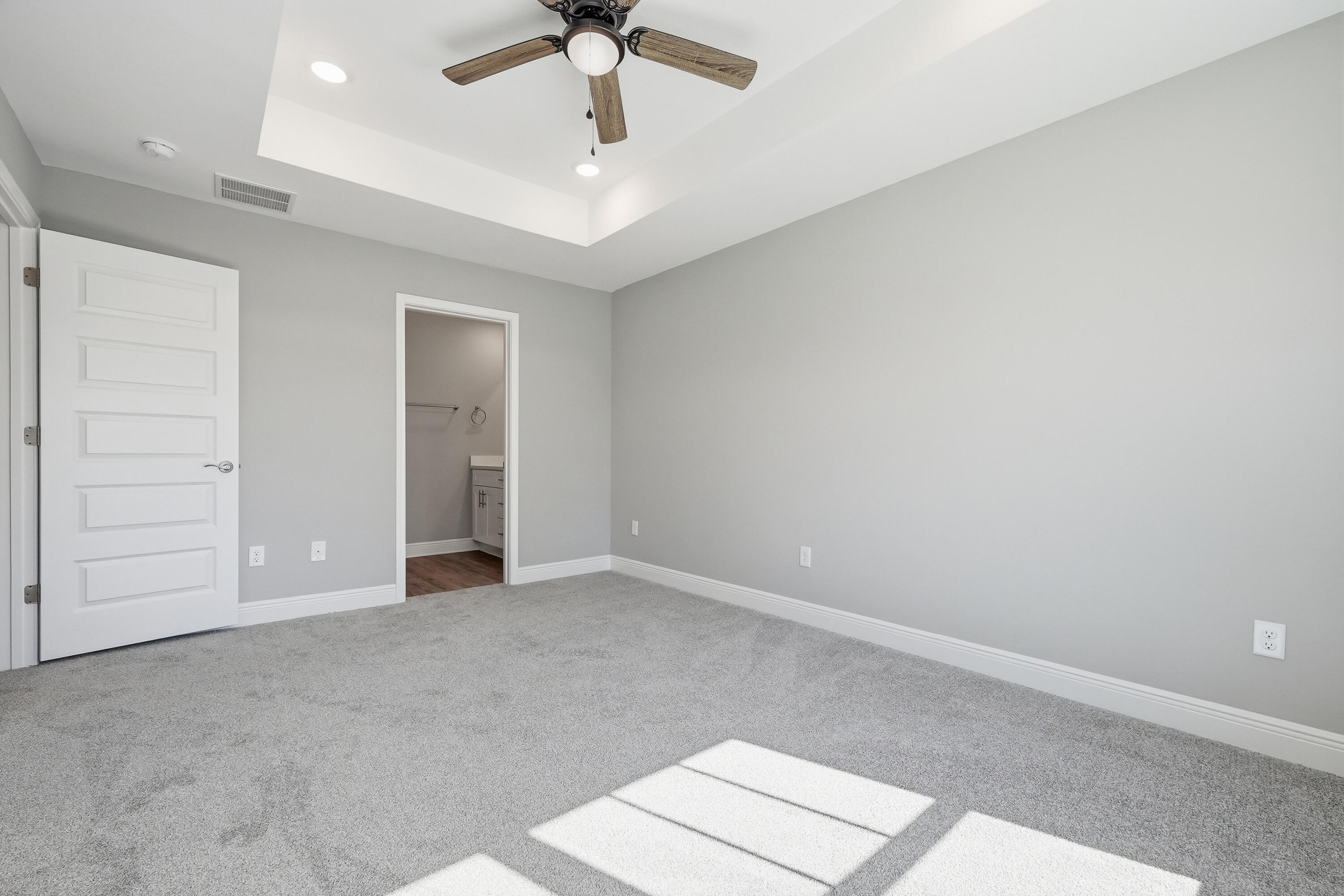 Vicki Leigh T/H - Residential