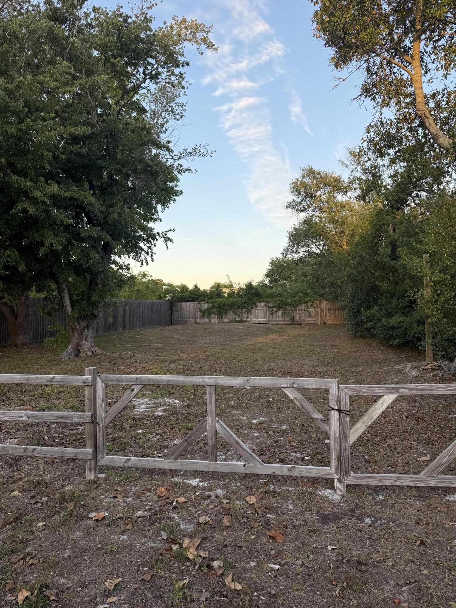 MIRAMAR HEIGHTS - Land