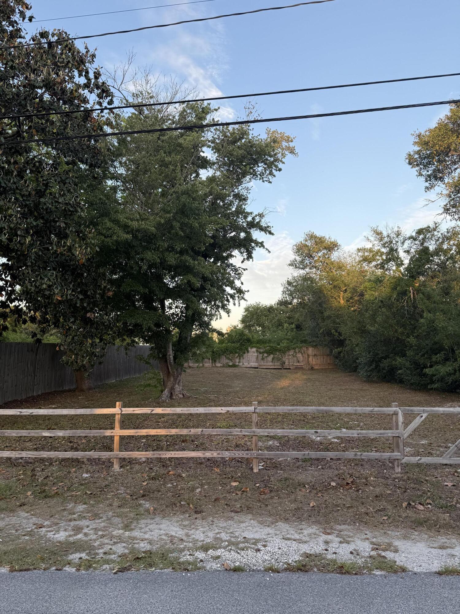 MIRAMAR HEIGHTS - Land