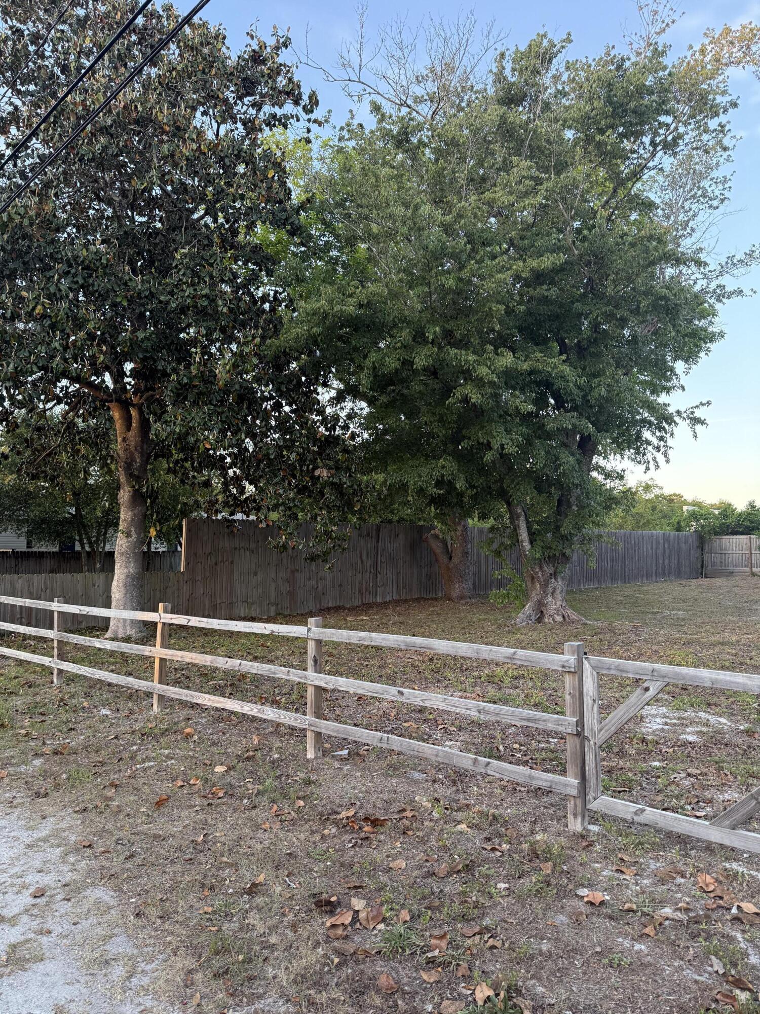 MIRAMAR HEIGHTS - Land