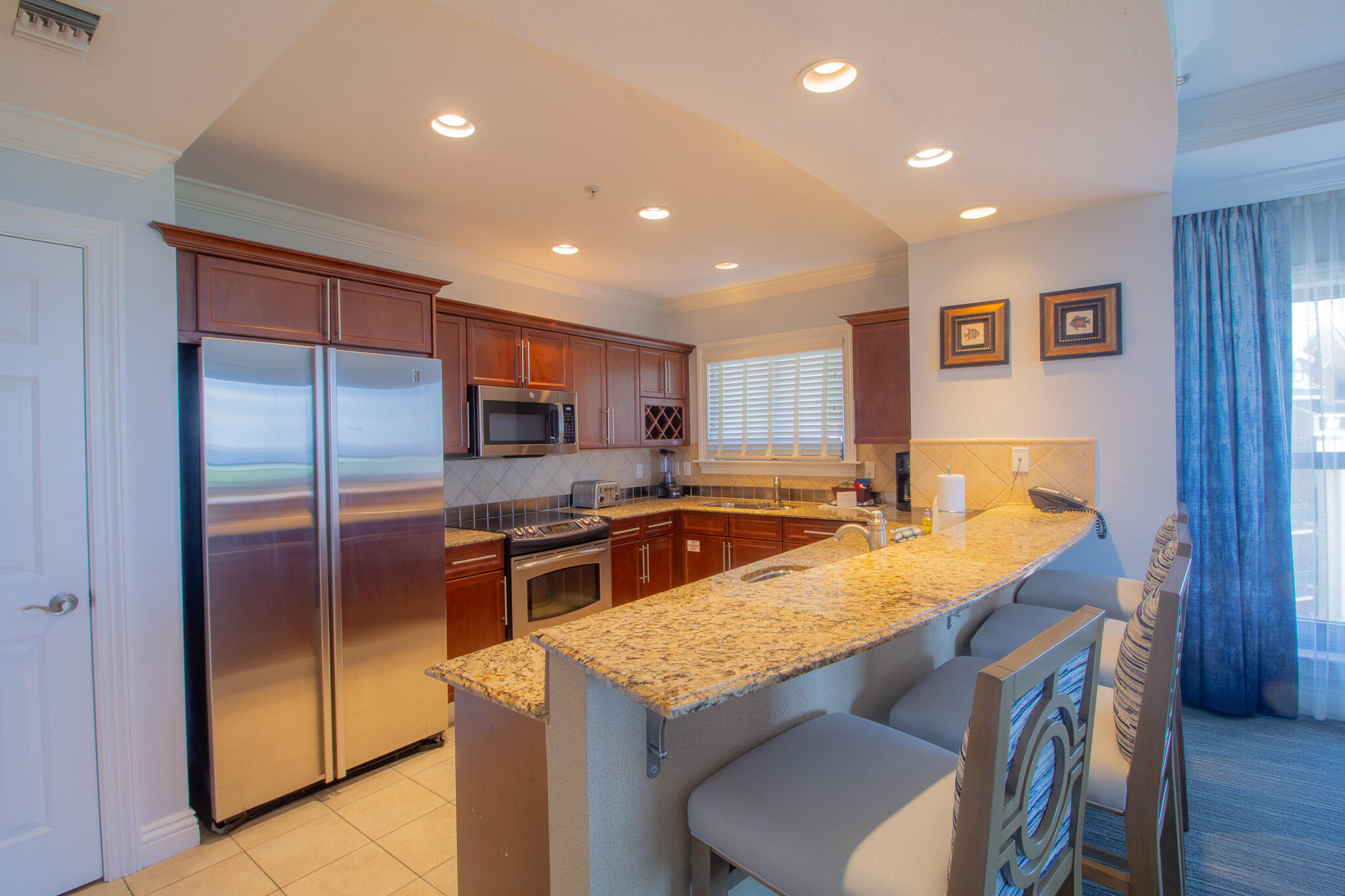 EMERALD GRANDE - Residential