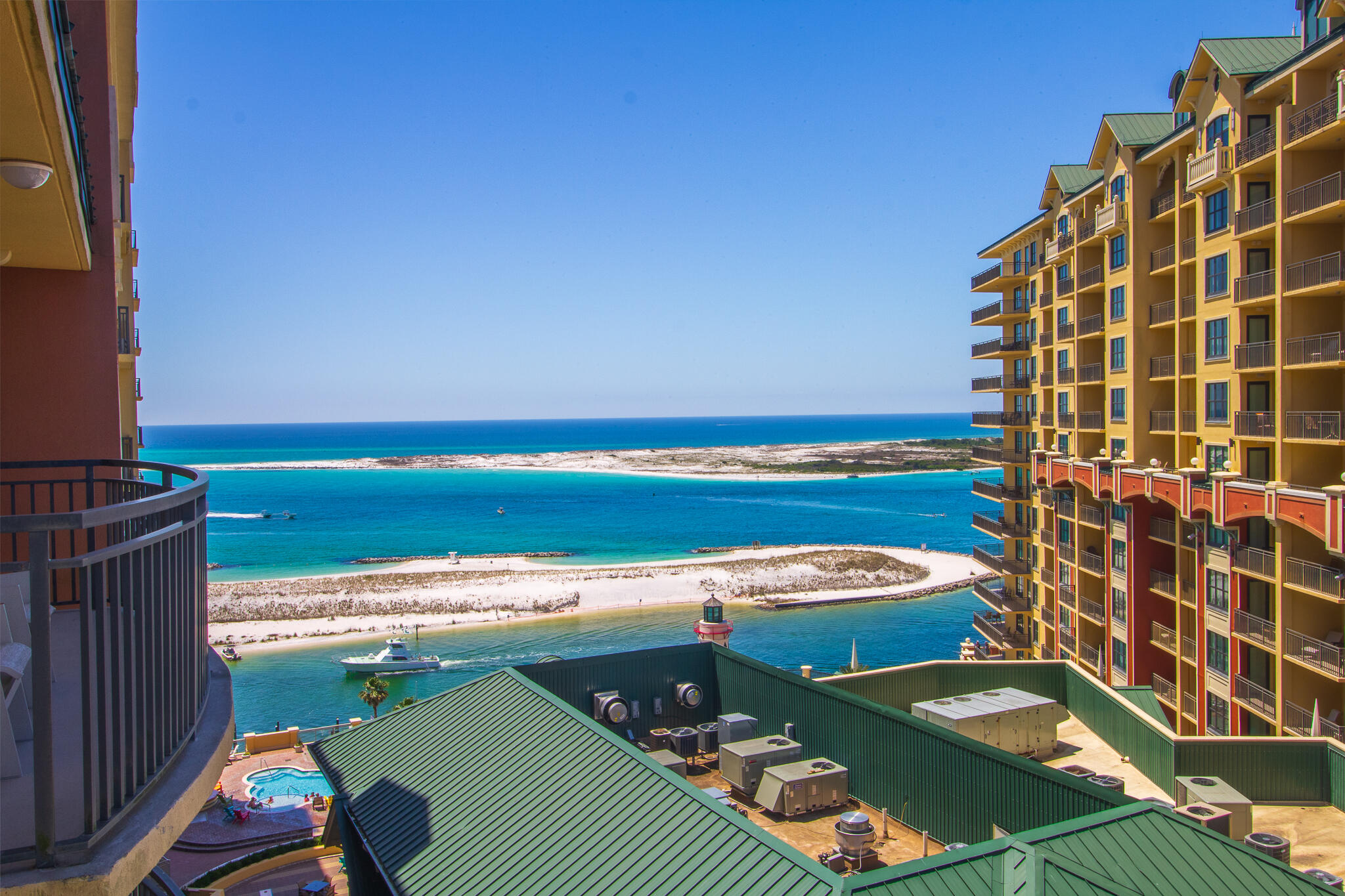 EMERALD GRANDE - Residential