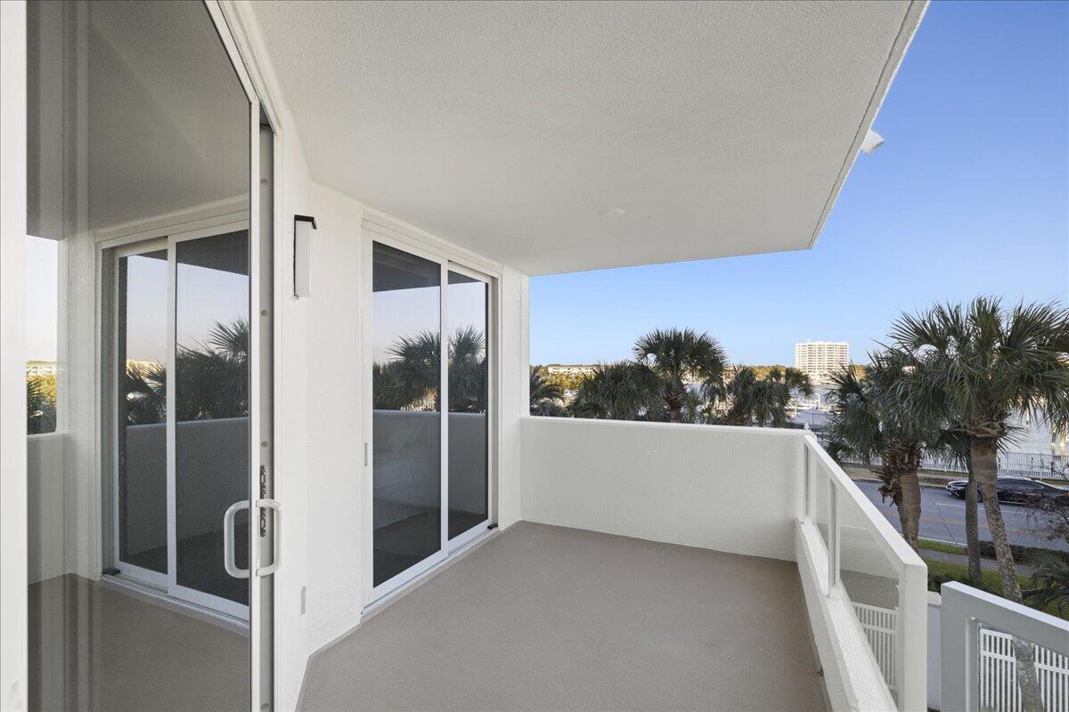 EAST PASS TOWERS CONDO PH 2 - Residential