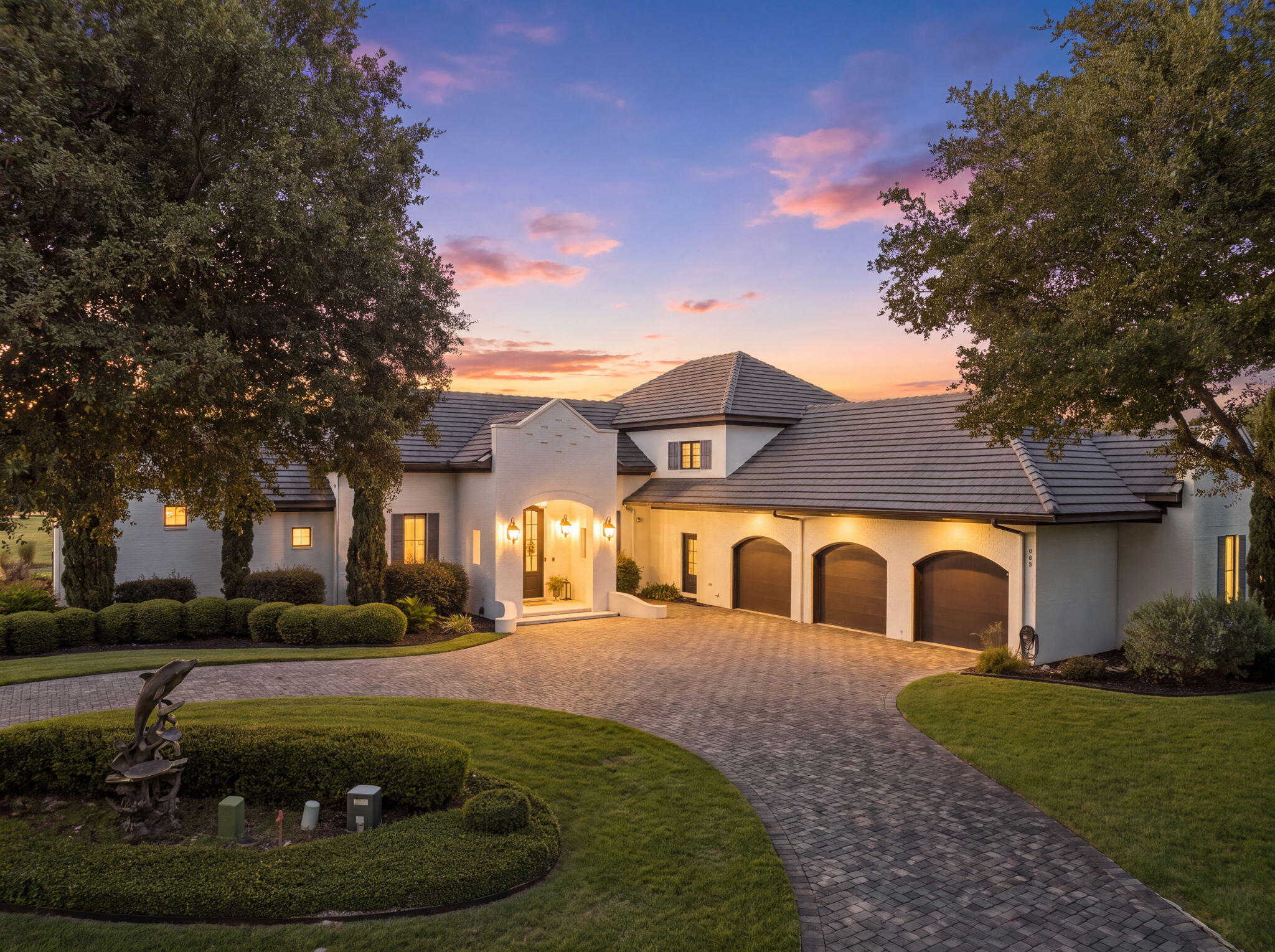 285 Corinthian Place