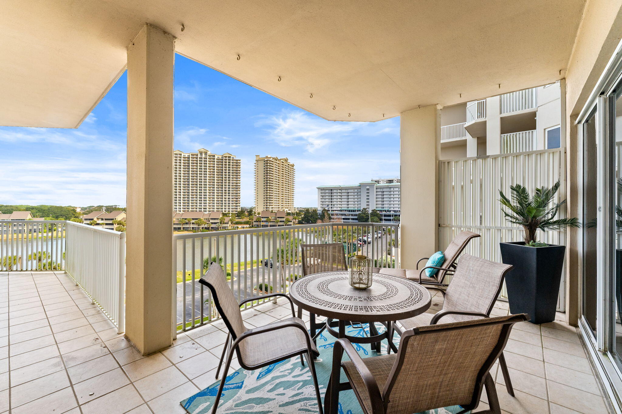 EMPRESS (THE) - Residential