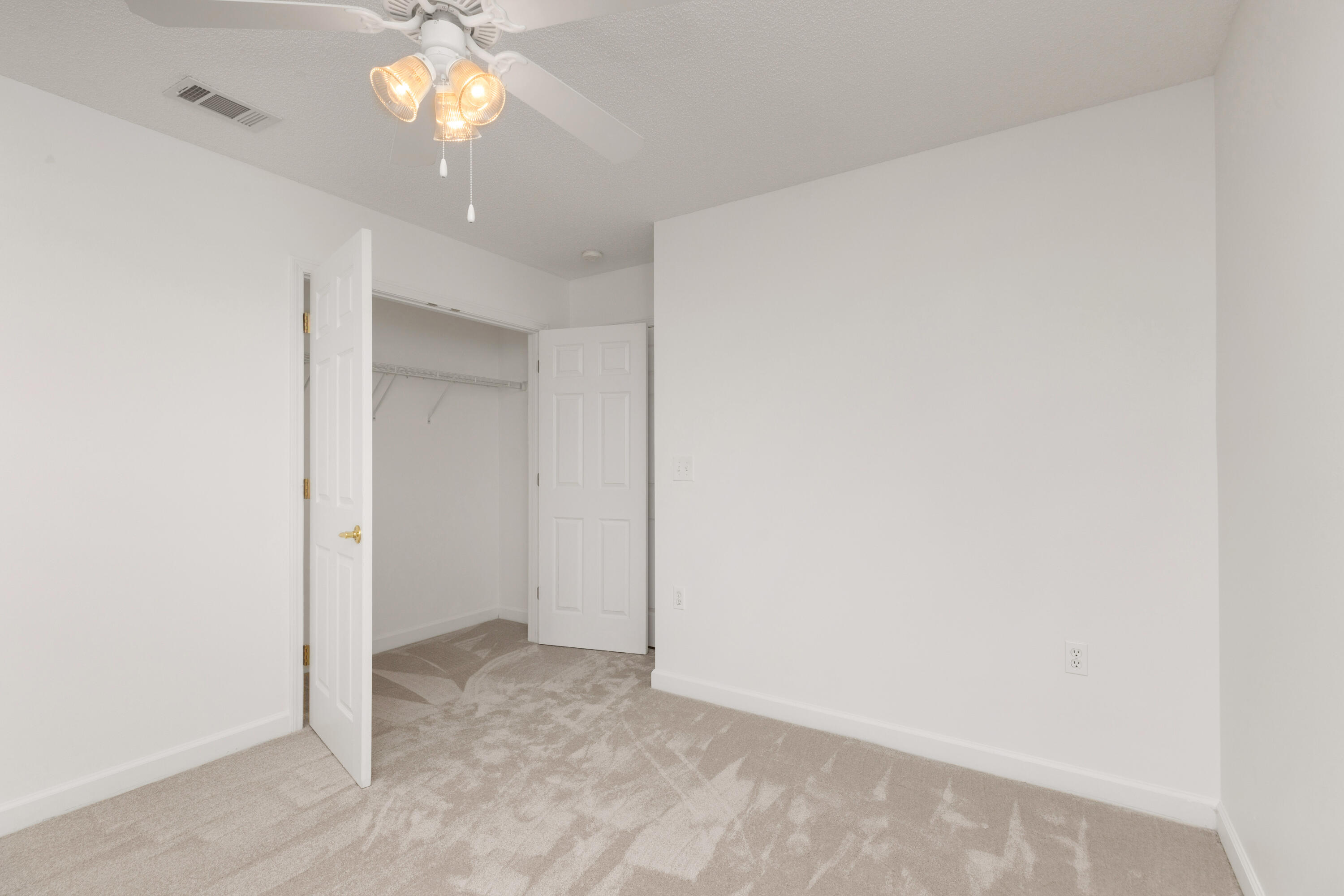 THE PINES - Residential