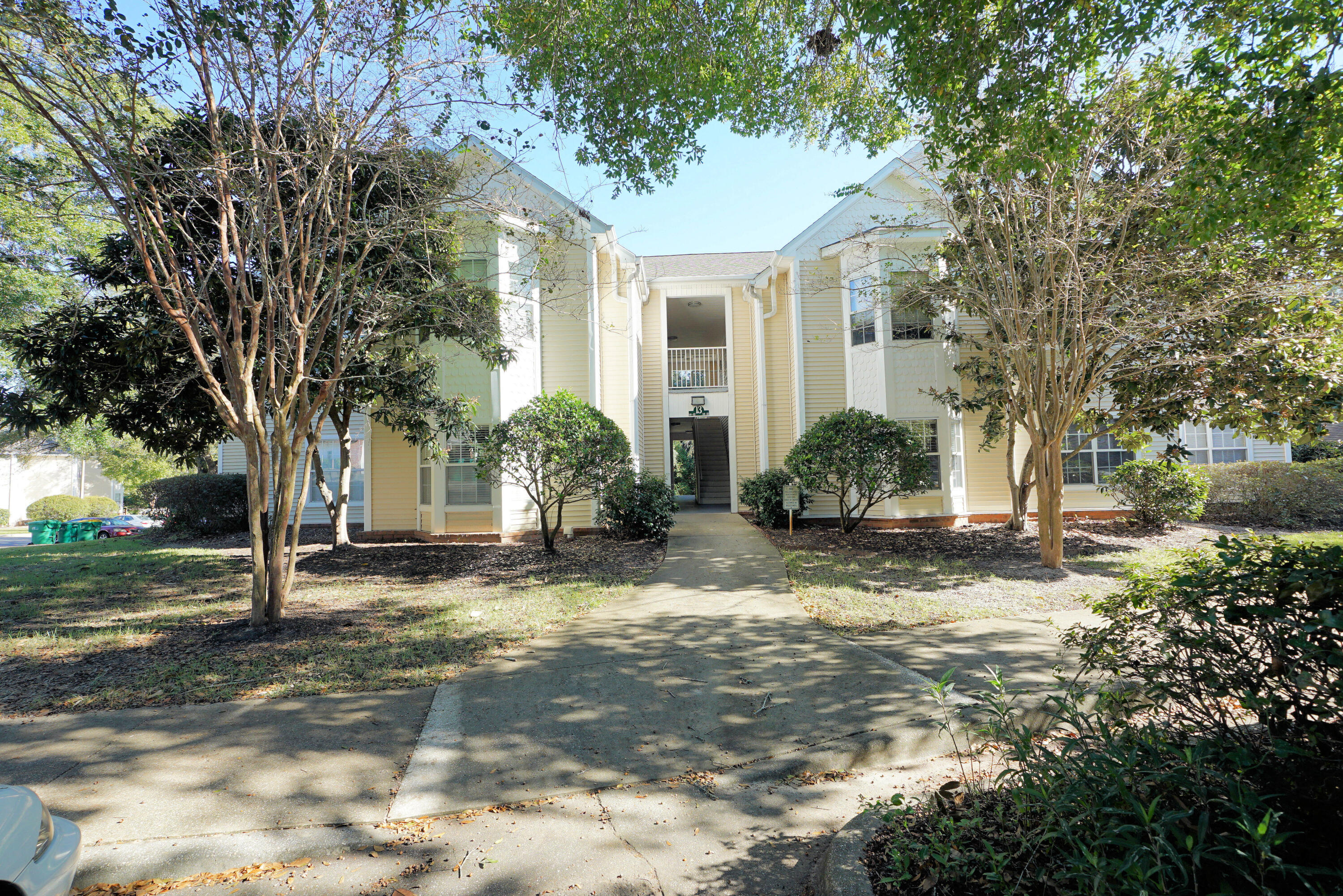 THE OAKS AT NICEVILLE - Residential Lease
