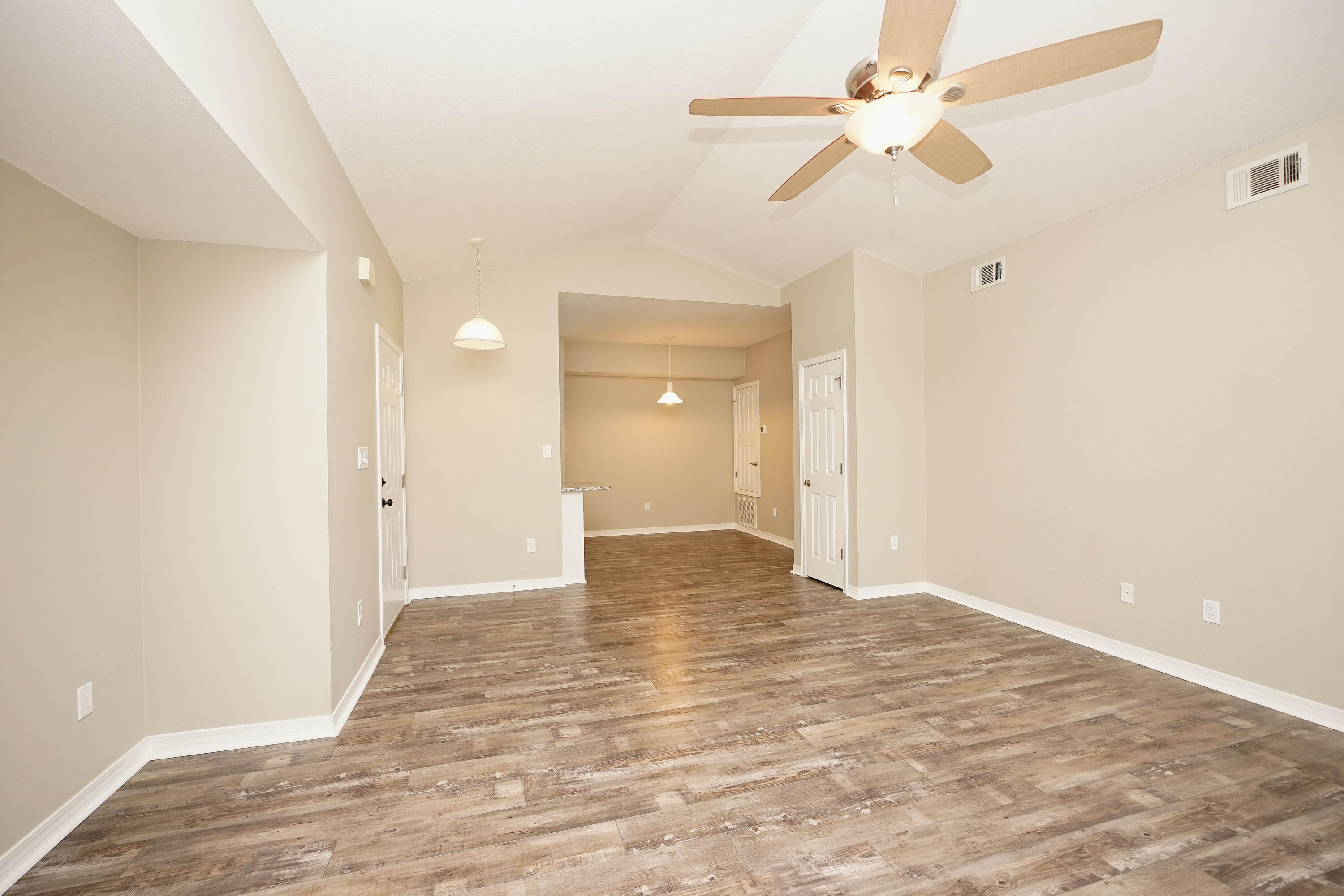 THE OAKS AT NICEVILLE - Residential Lease