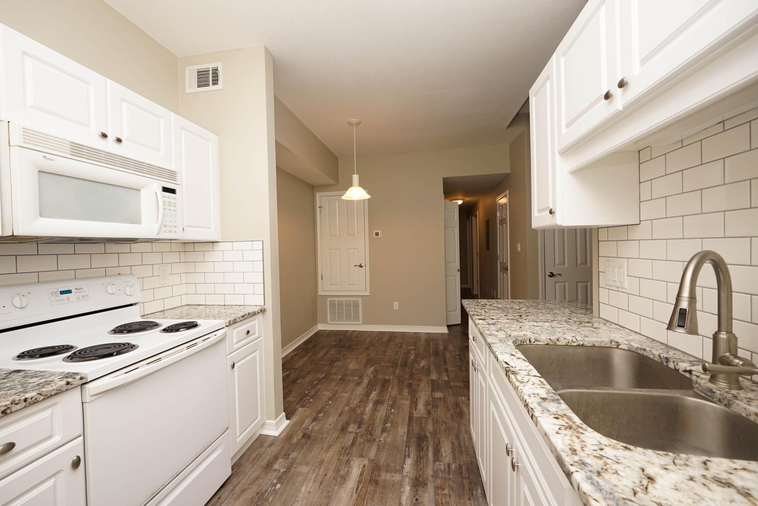 THE OAKS AT NICEVILLE - Residential Lease