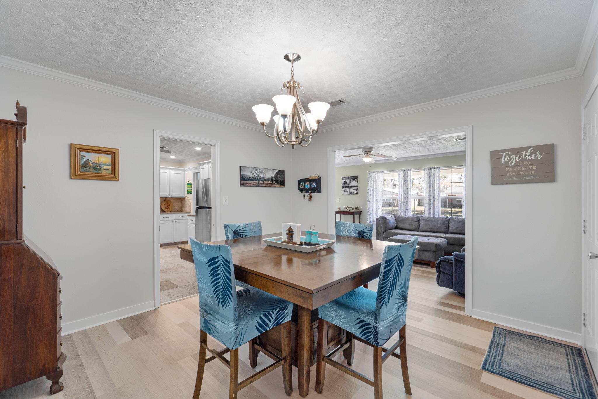 COUNTRY CLUB ESTATES 1ST ADDN - Residential