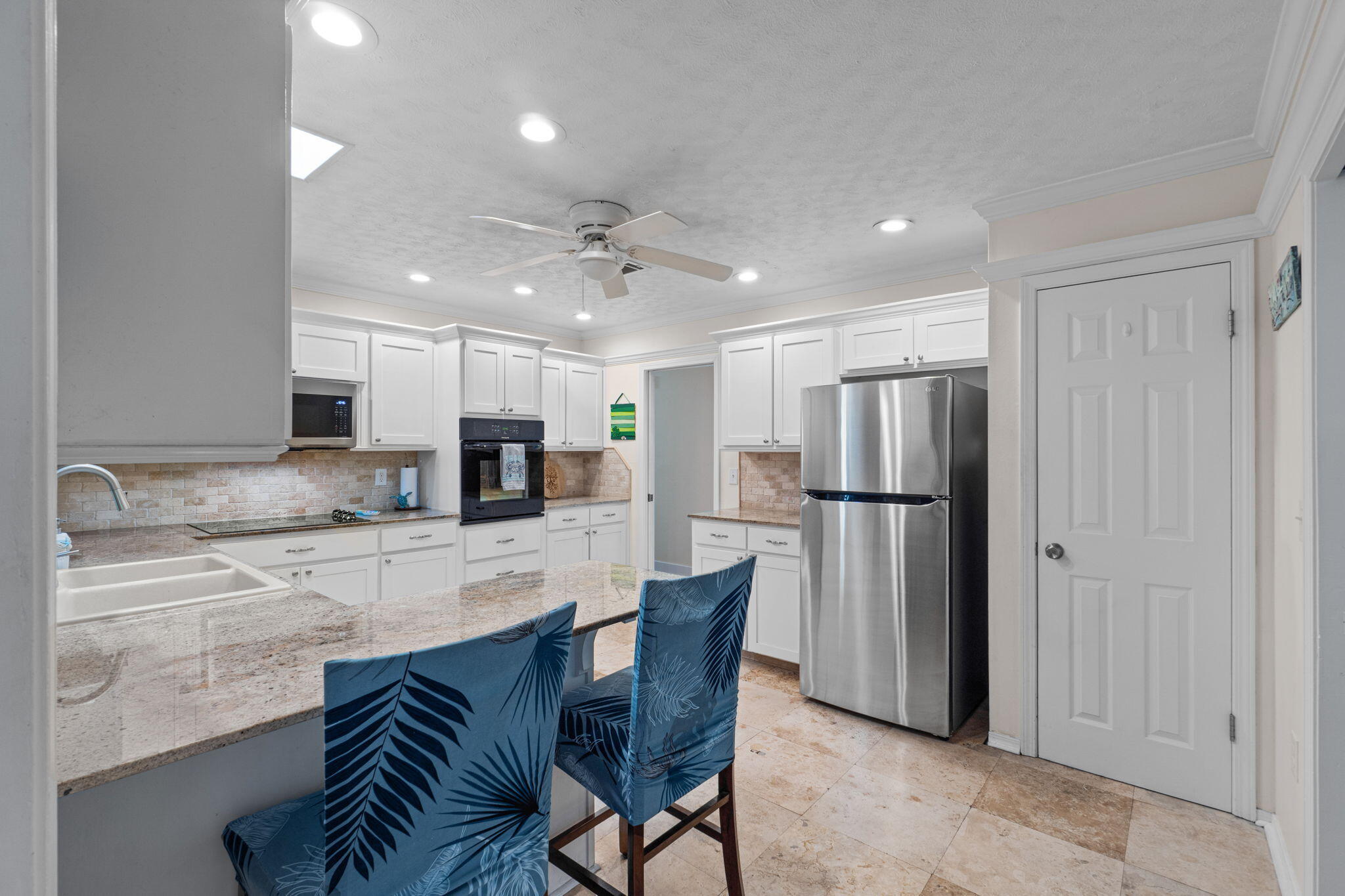 COUNTRY CLUB ESTATES 1ST ADDN - Residential