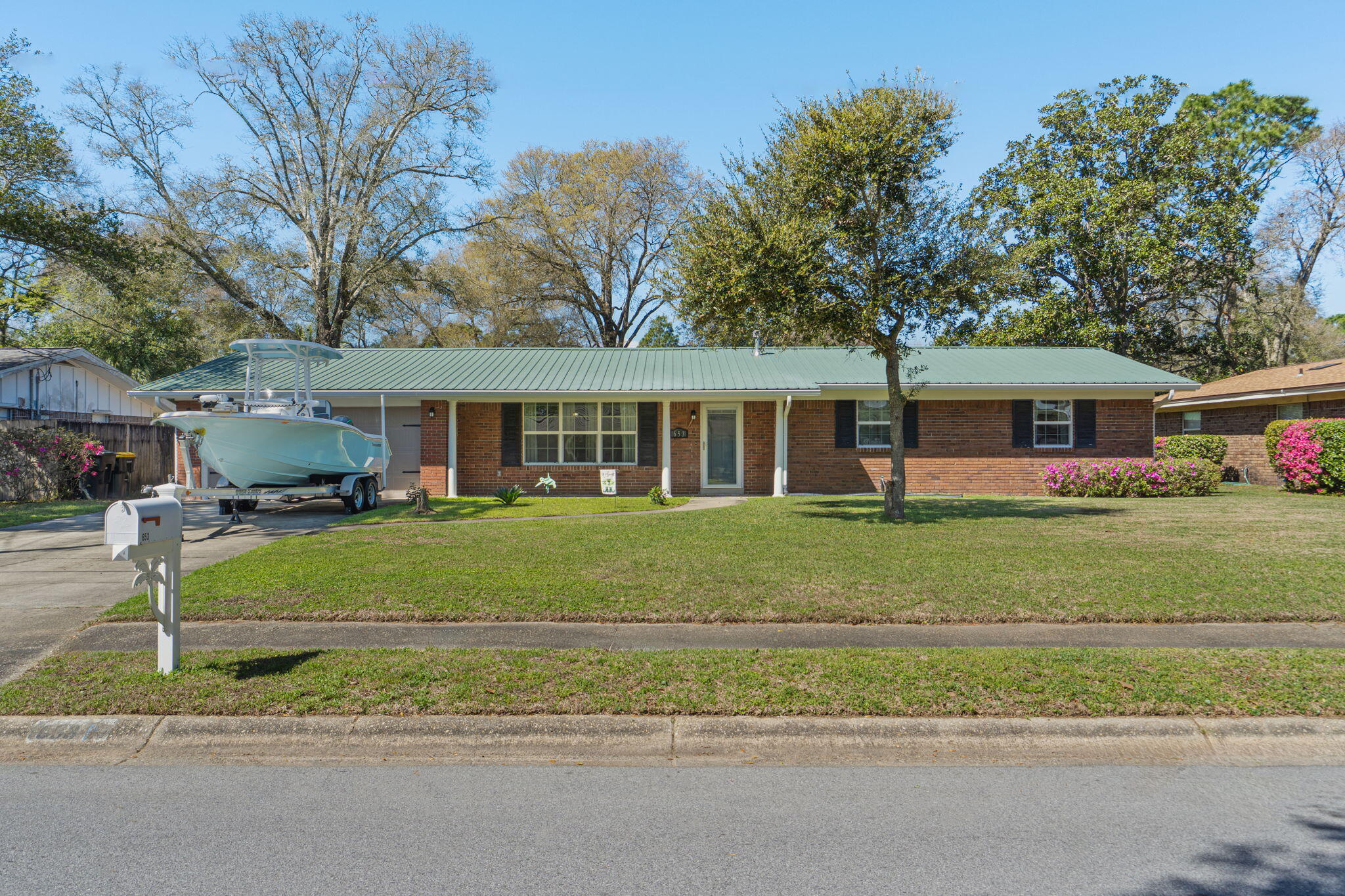 COUNTRY CLUB ESTATES 1ST ADDN - Residential