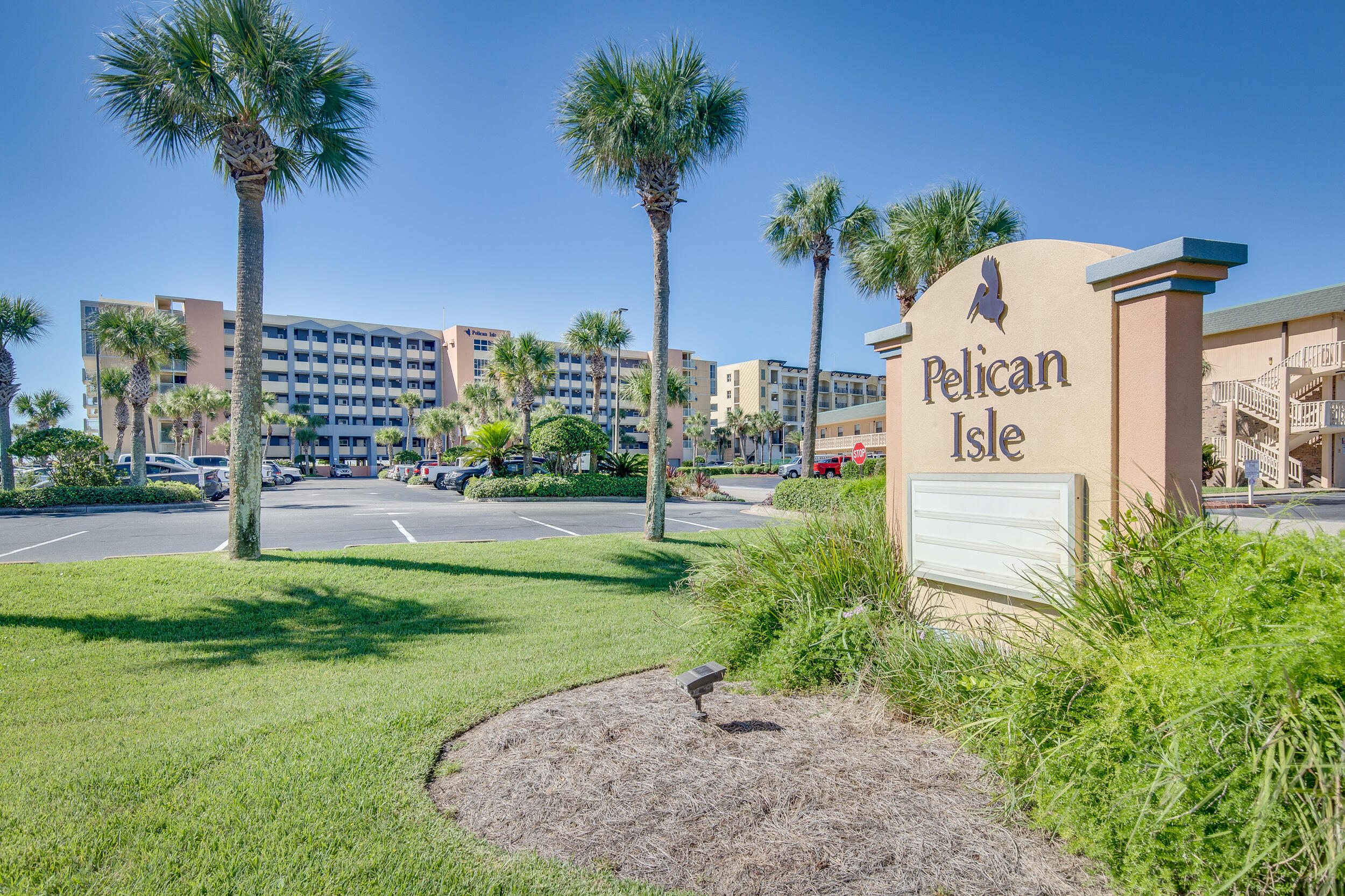 PELICAN ISLE - Residential