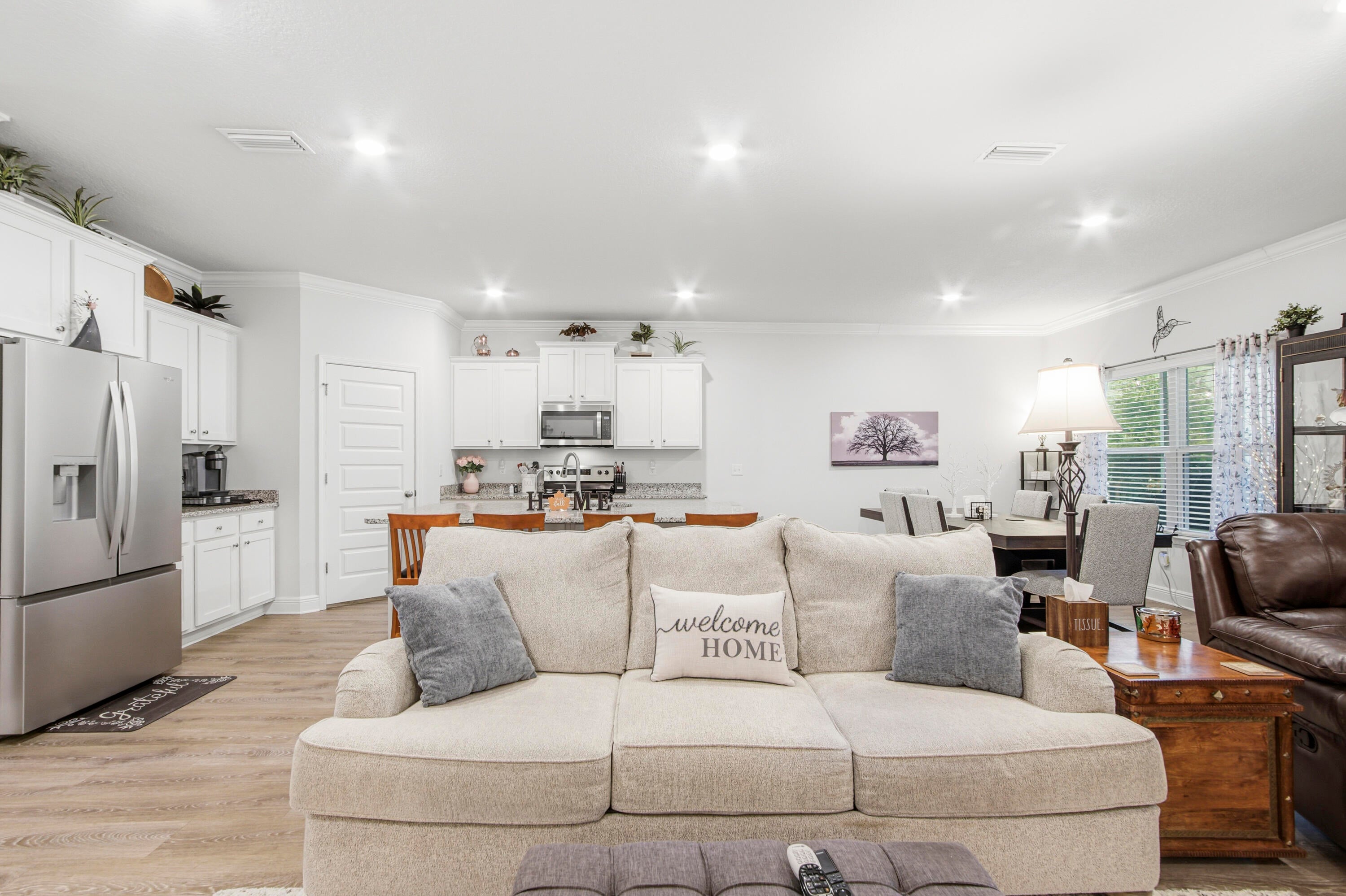 60 Dusky Way