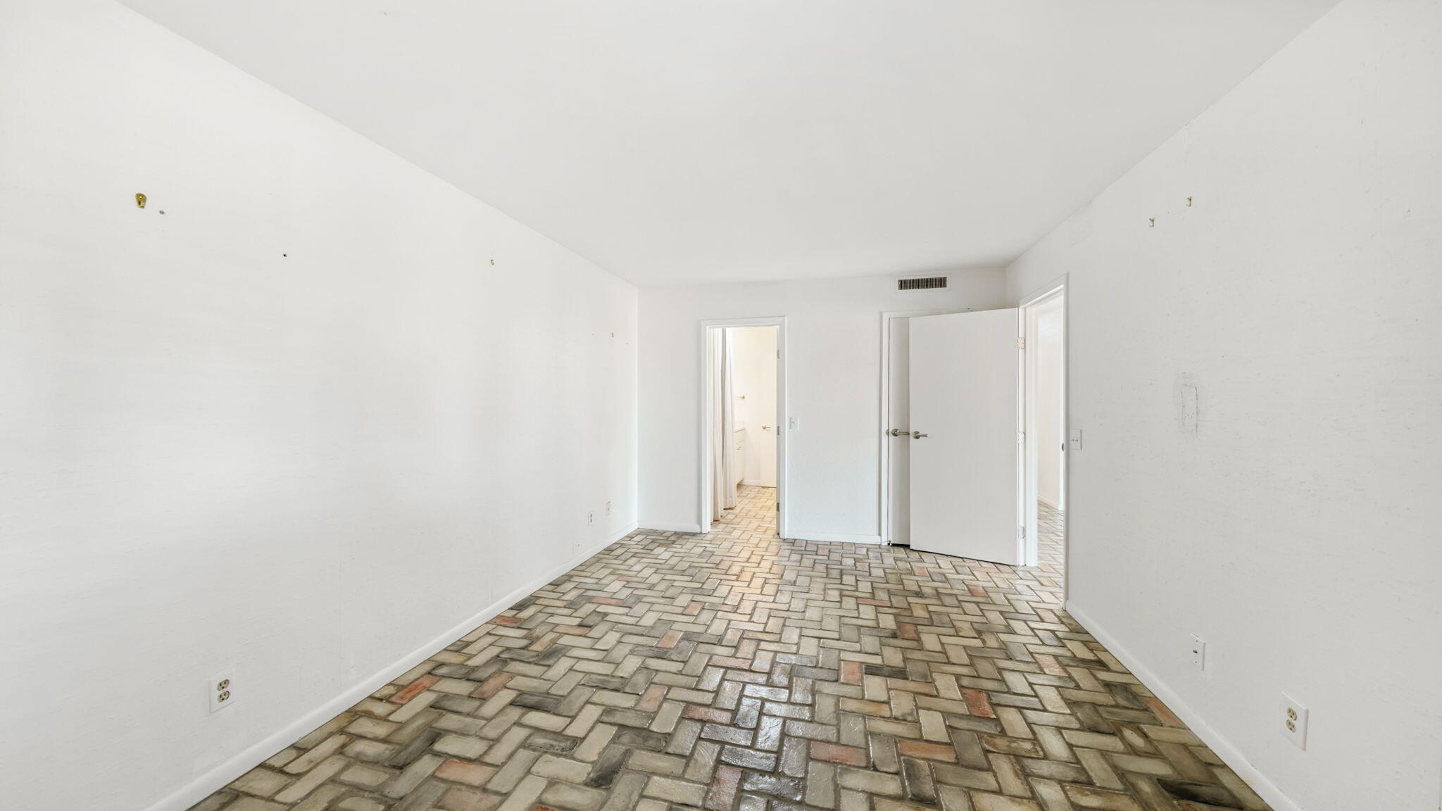 Bay Point Harbour Villas - Residential