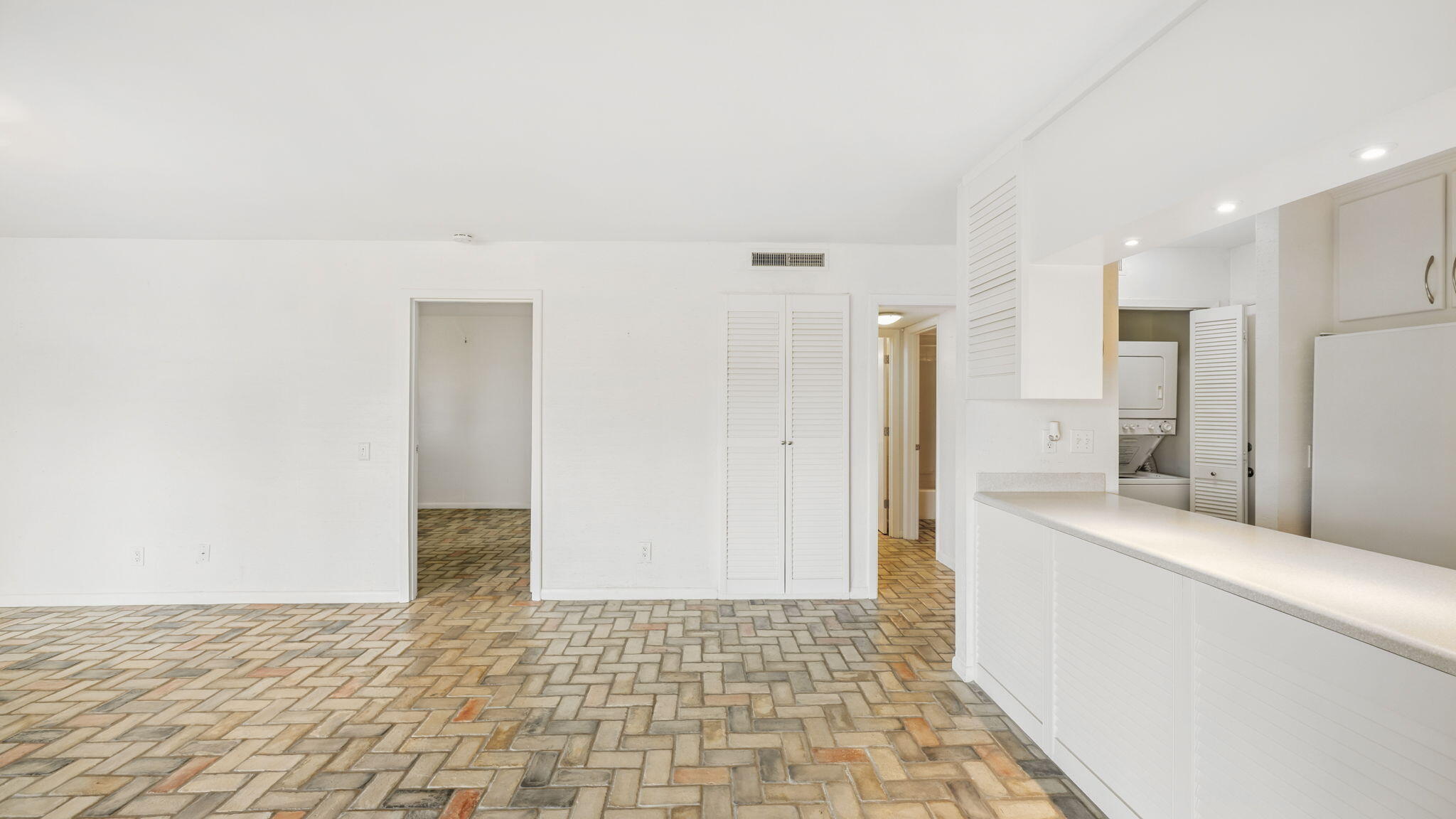 Bay Point Harbour Villas - Residential