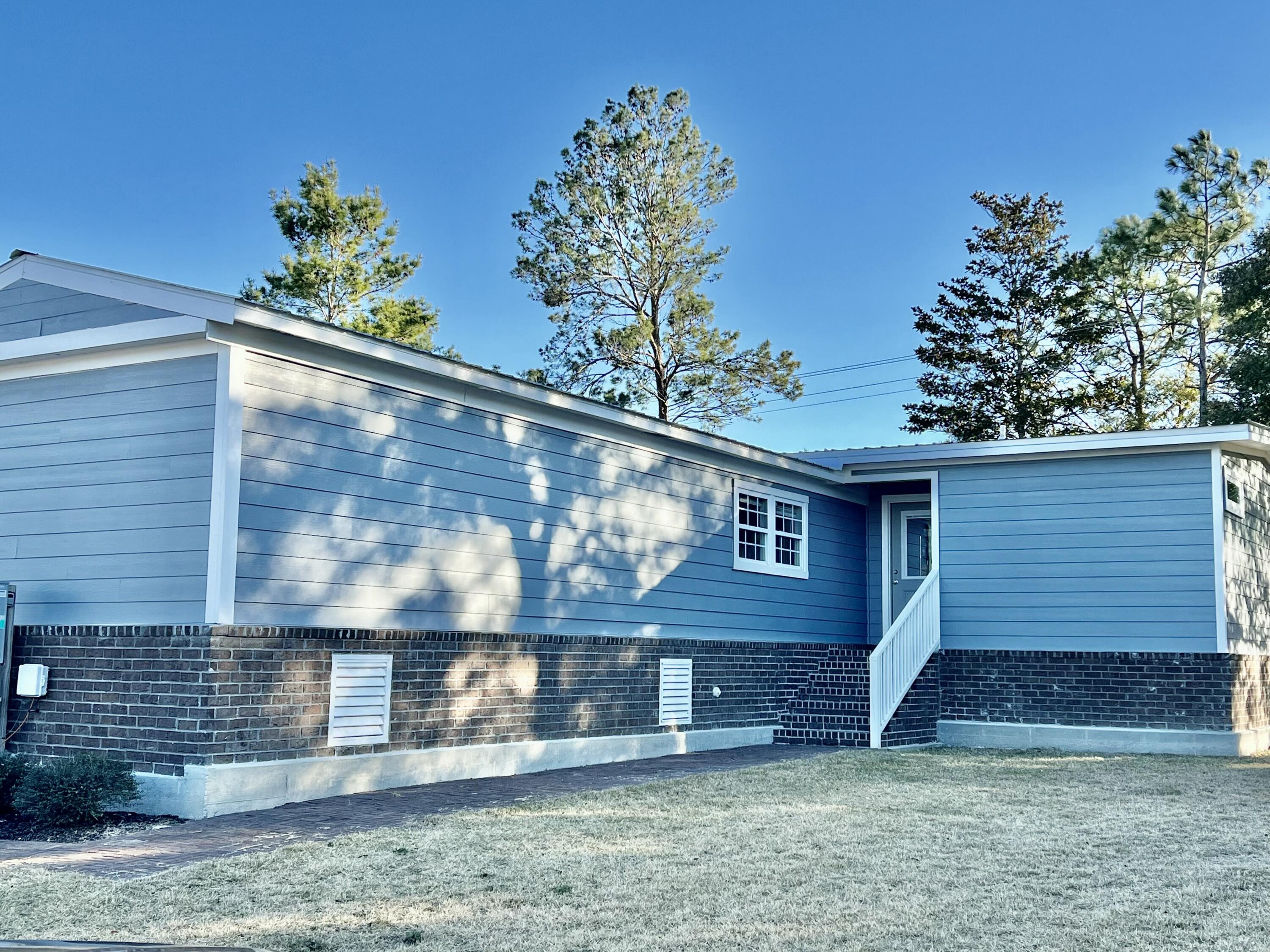 OAKWOOD LAKES ESTATES - Residential