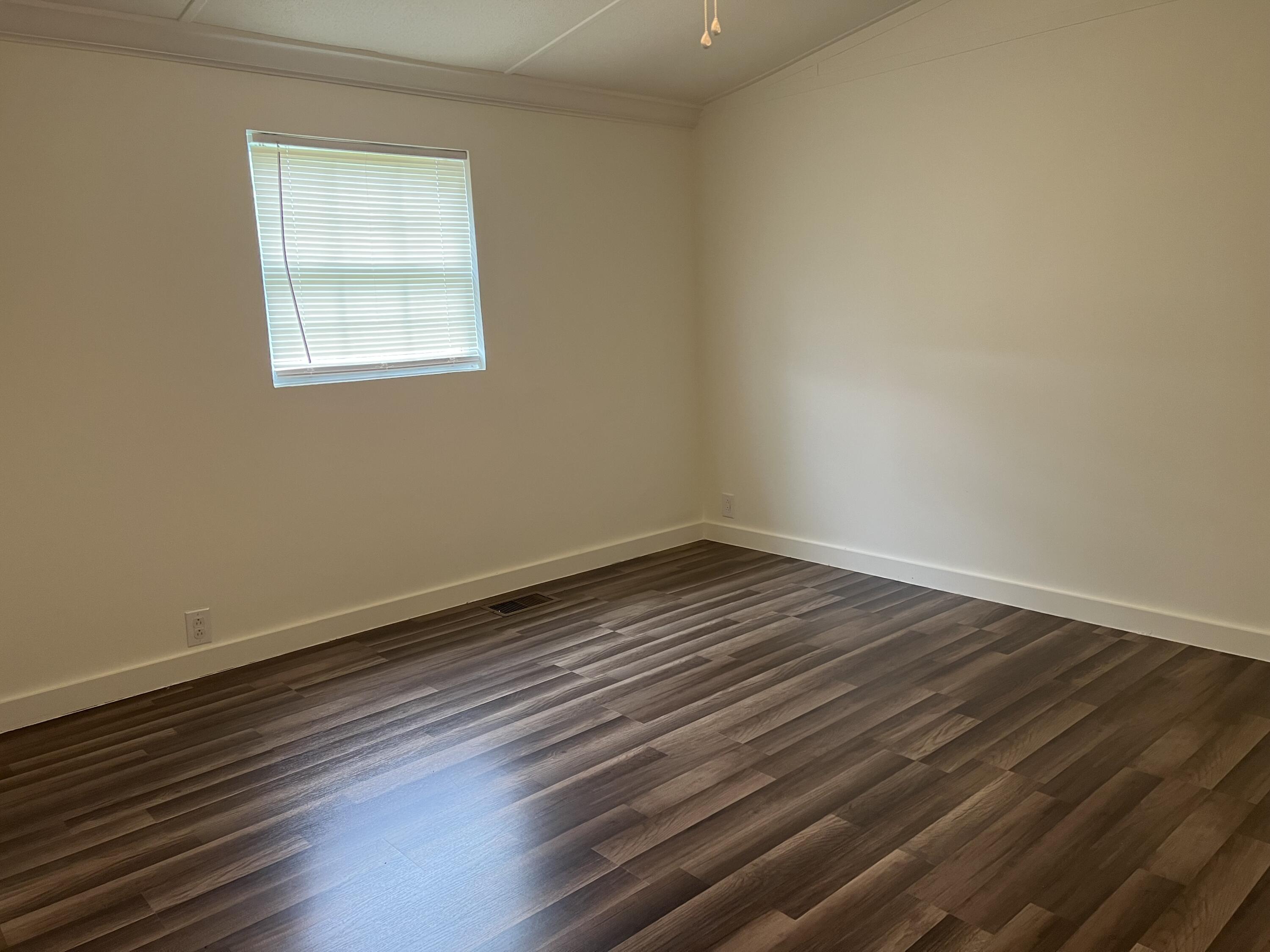 OAKWOOD LAKES ESTATES - Residential