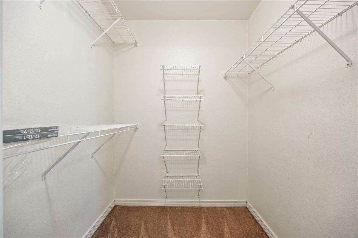 HOLSBERRY ESTATES - Residential