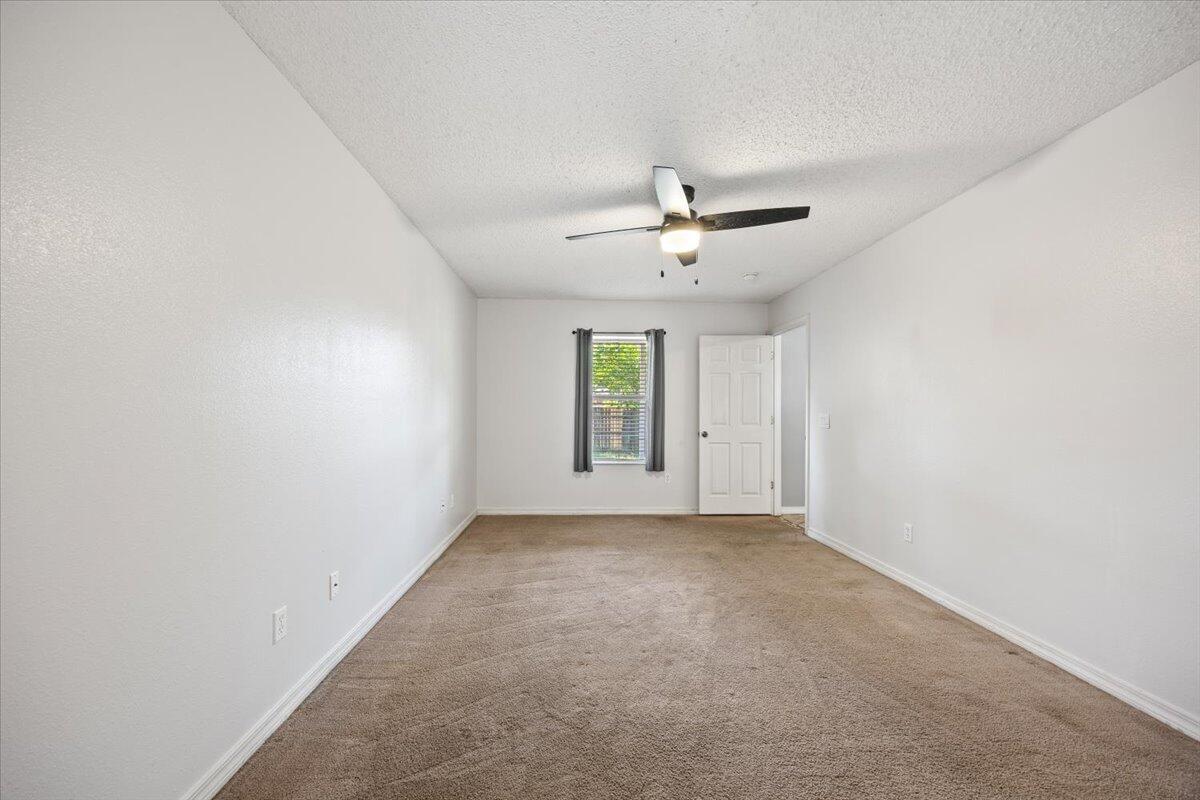 HOLSBERRY ESTATES - Residential