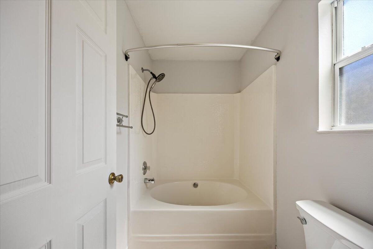 HOLSBERRY ESTATES - Residential