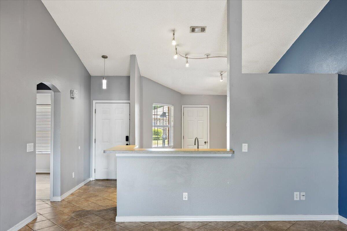 HOLSBERRY ESTATES - Residential