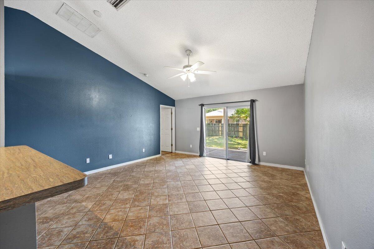 HOLSBERRY ESTATES - Residential