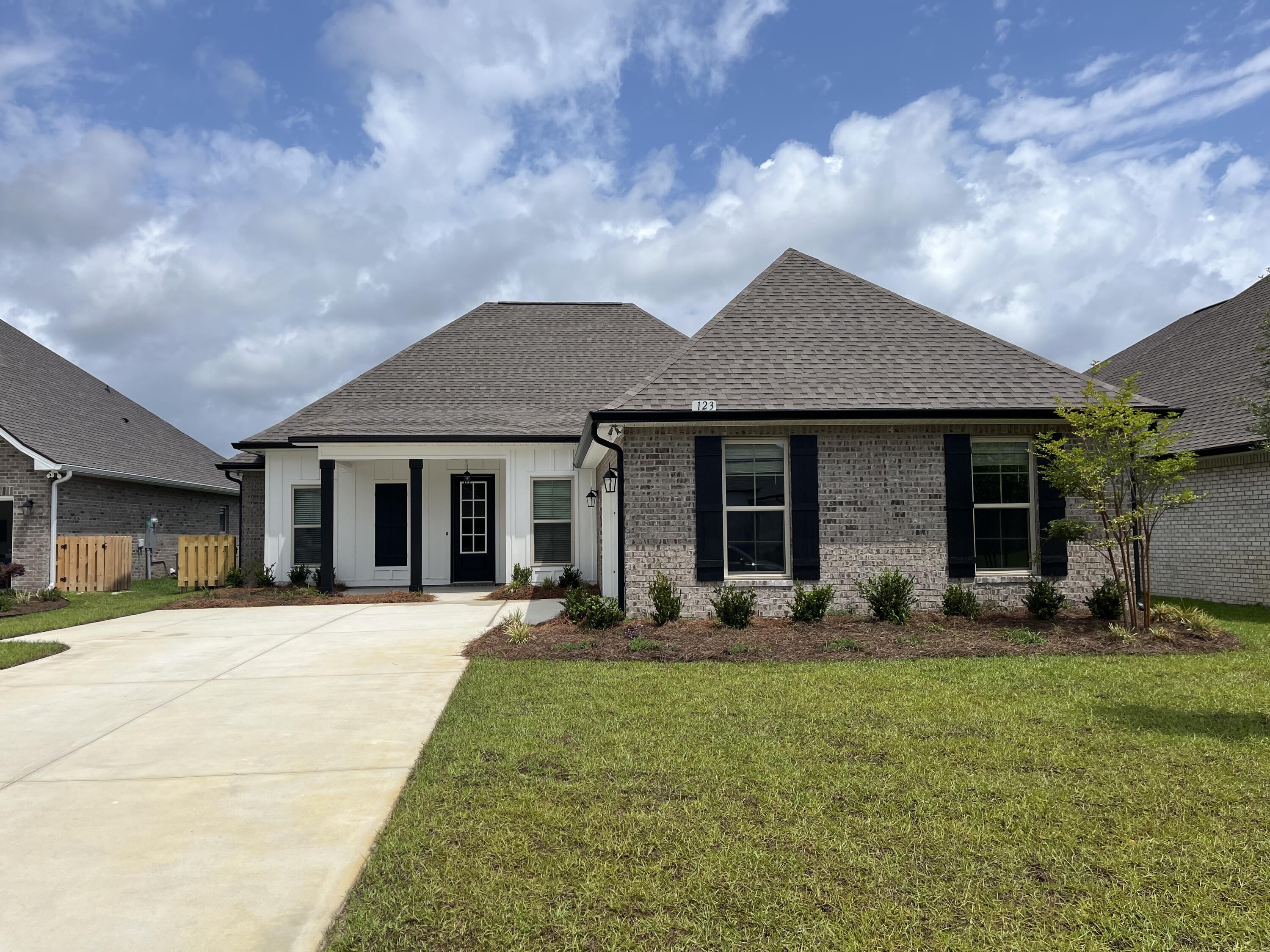 HAMMOCK BAY - STARBURST - Residential